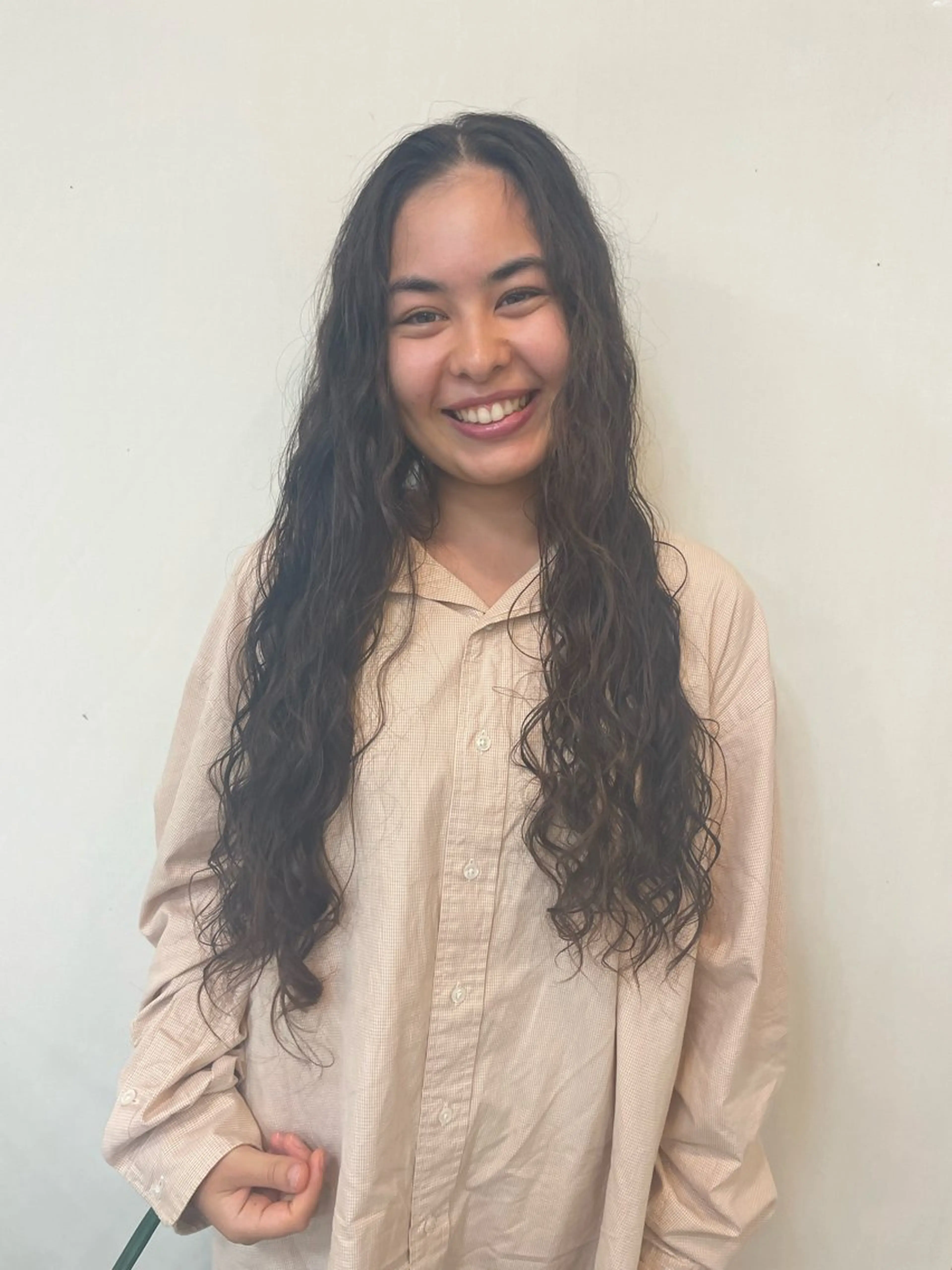 ロング パーマ ハイトーン×デザイン 🪽🫧HIKARIのヘアスタイル