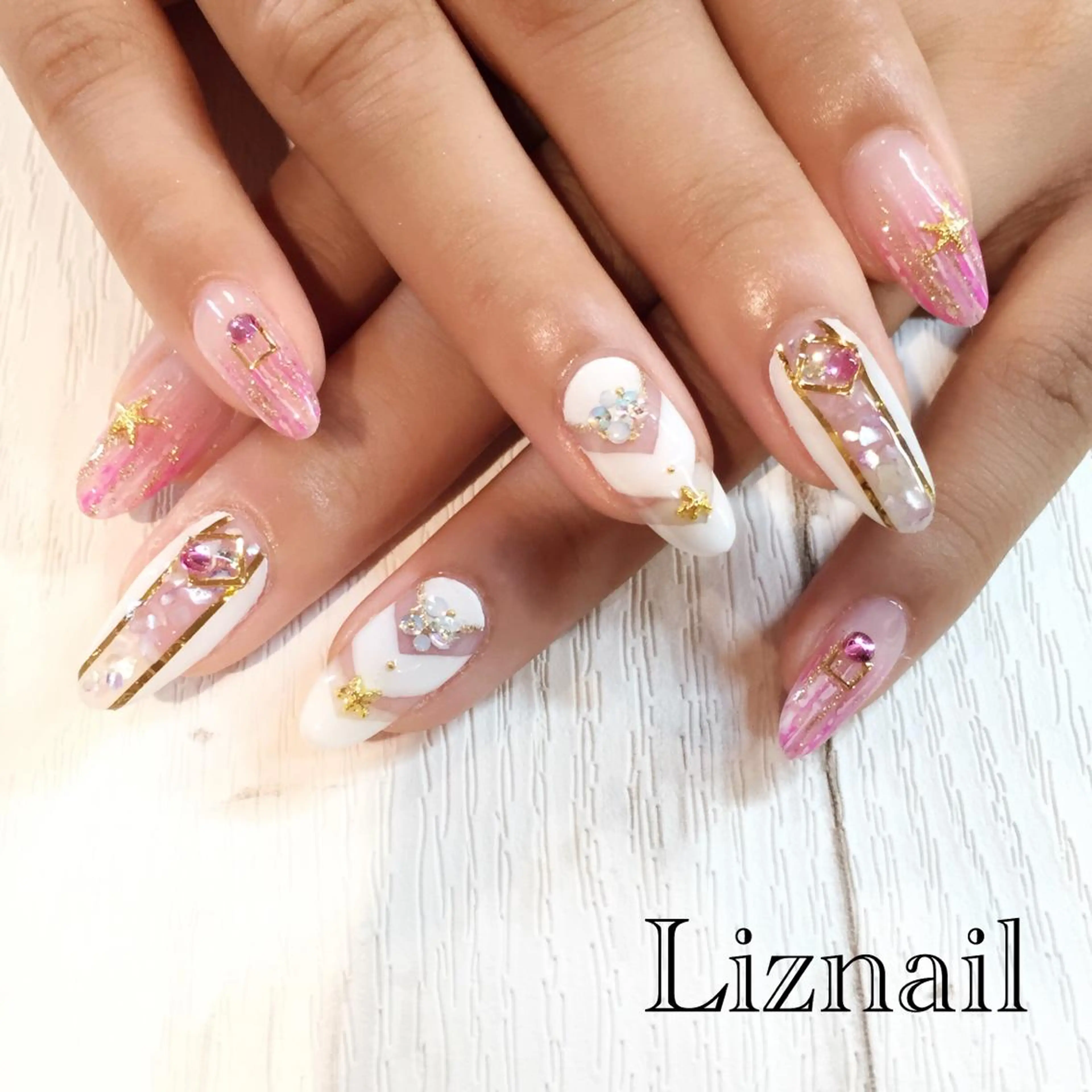 ネイル Rawr / saoriのネイルデザイン