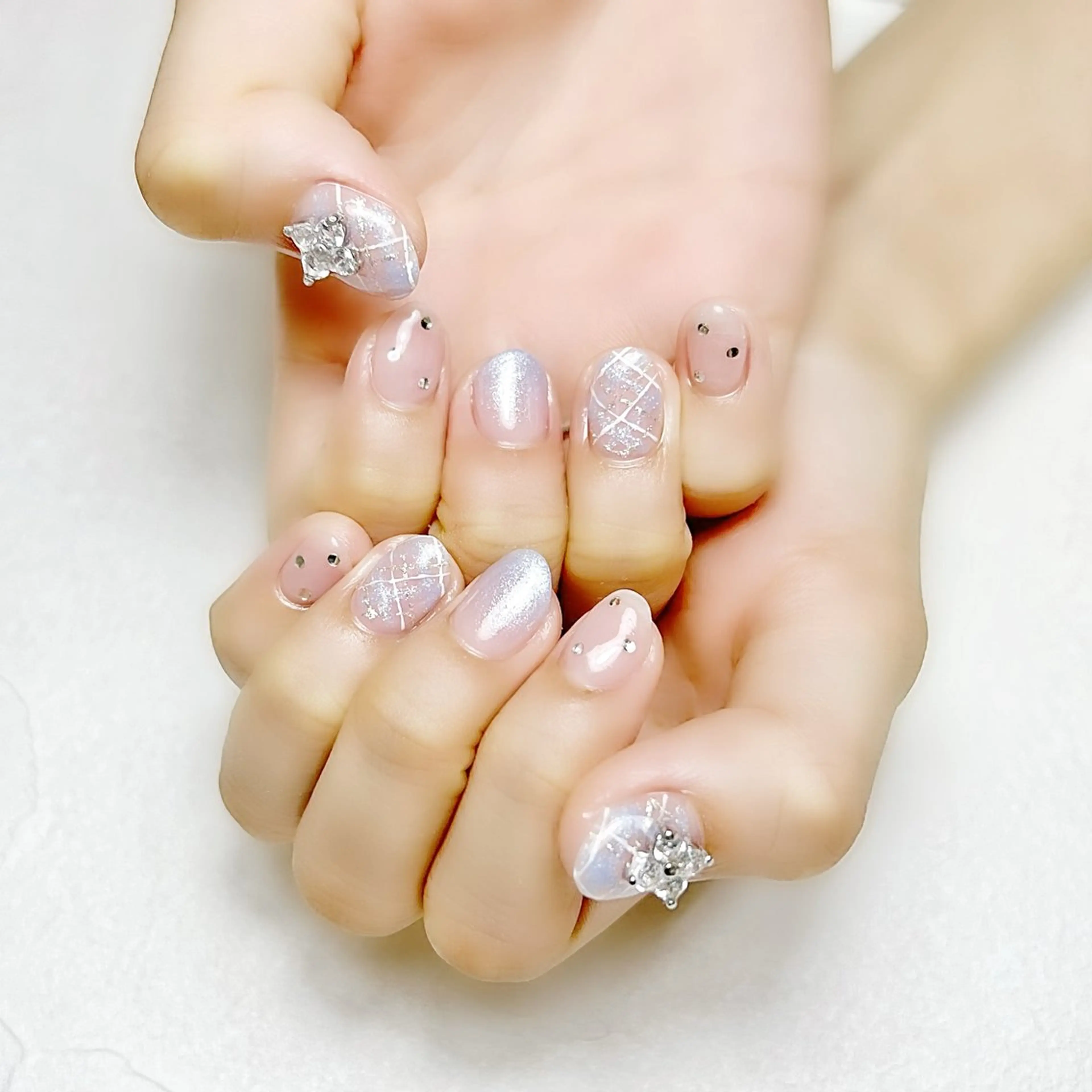 ネイル ブルー グラデーション キラキラネイル 春ネイル rouse nail RISATOのネイルデザイン