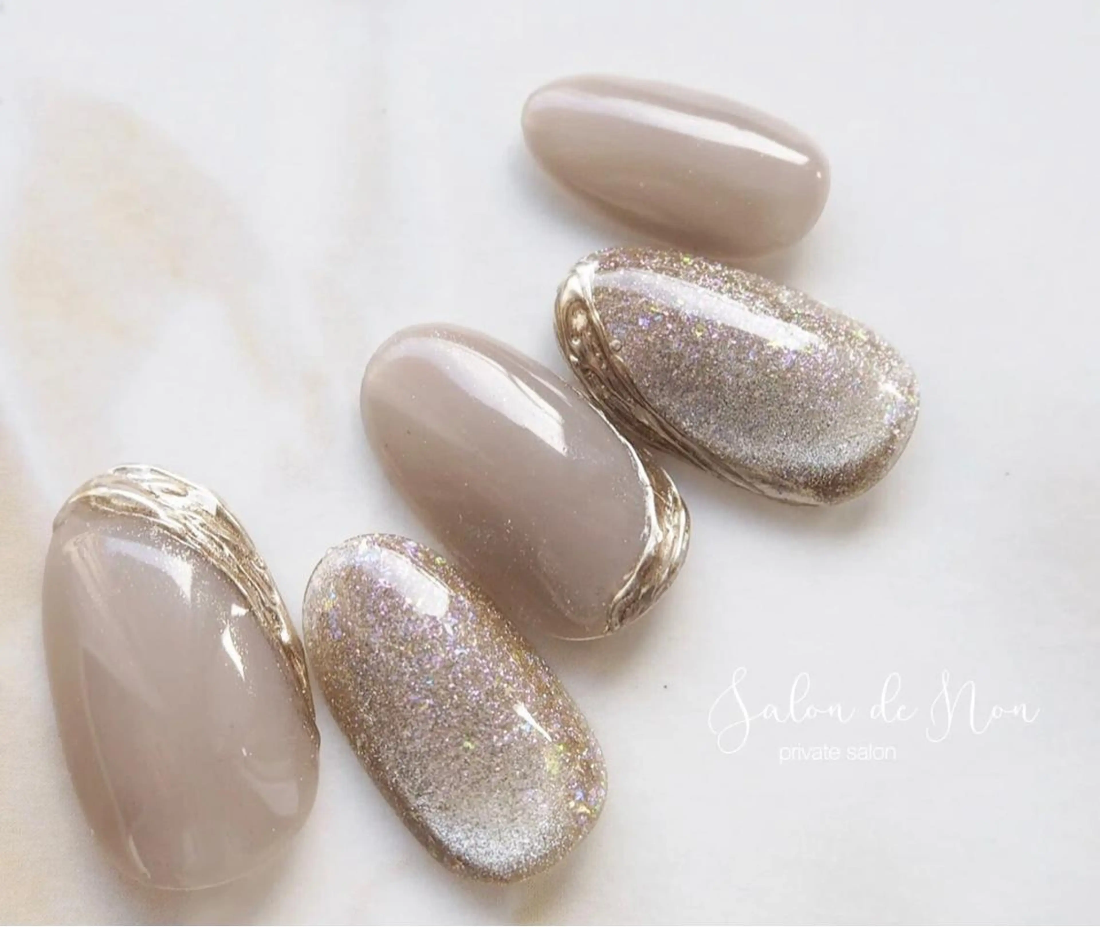 ネイル クリアネイル 長さ出し フレンチネイル 氷ネイル・うるうるネイル マグネットネイル 大塚眉毛|ハンドケア |肌管理の眉毛・アイブロウイメージ