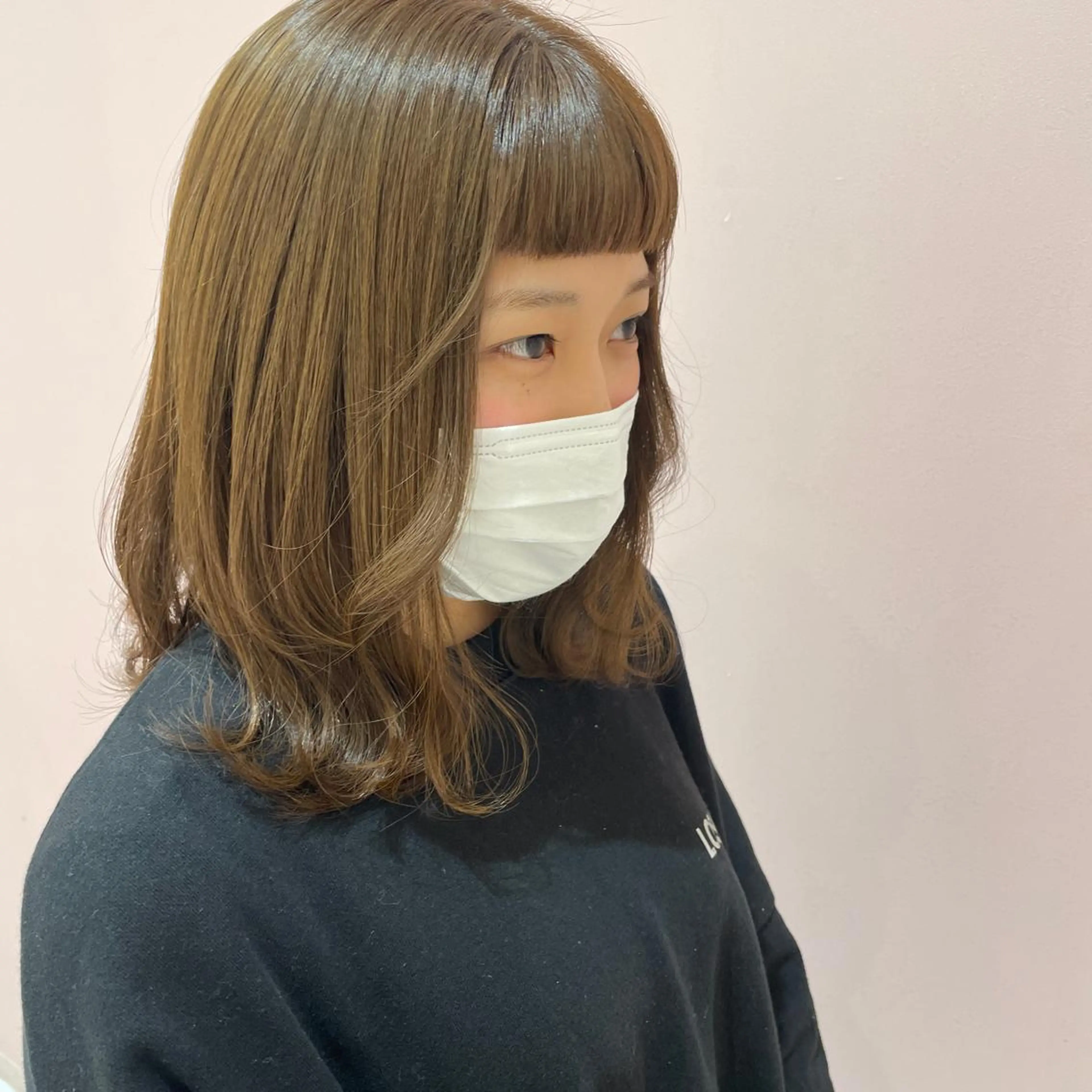 ミディアム カラー ヘアアレンジ カット ヘッドスパ レイヤーカット/ ハイトーンchimiのヘアスタイル