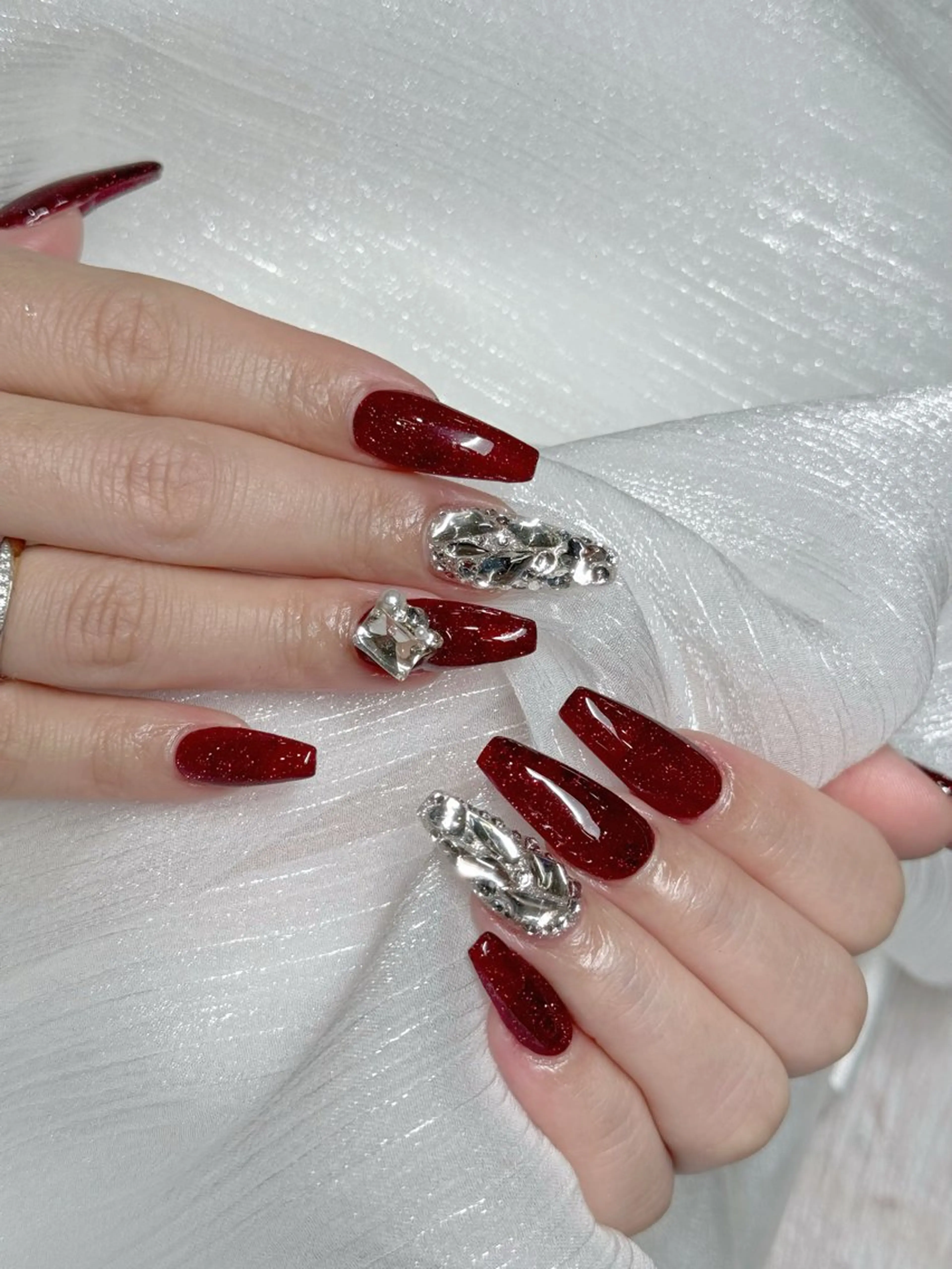 ネイル アニマル柄 ボルドー ブラウン フレンチネイル ゴールド ハンドネイル MILO 168 池袋のネイルデザイン