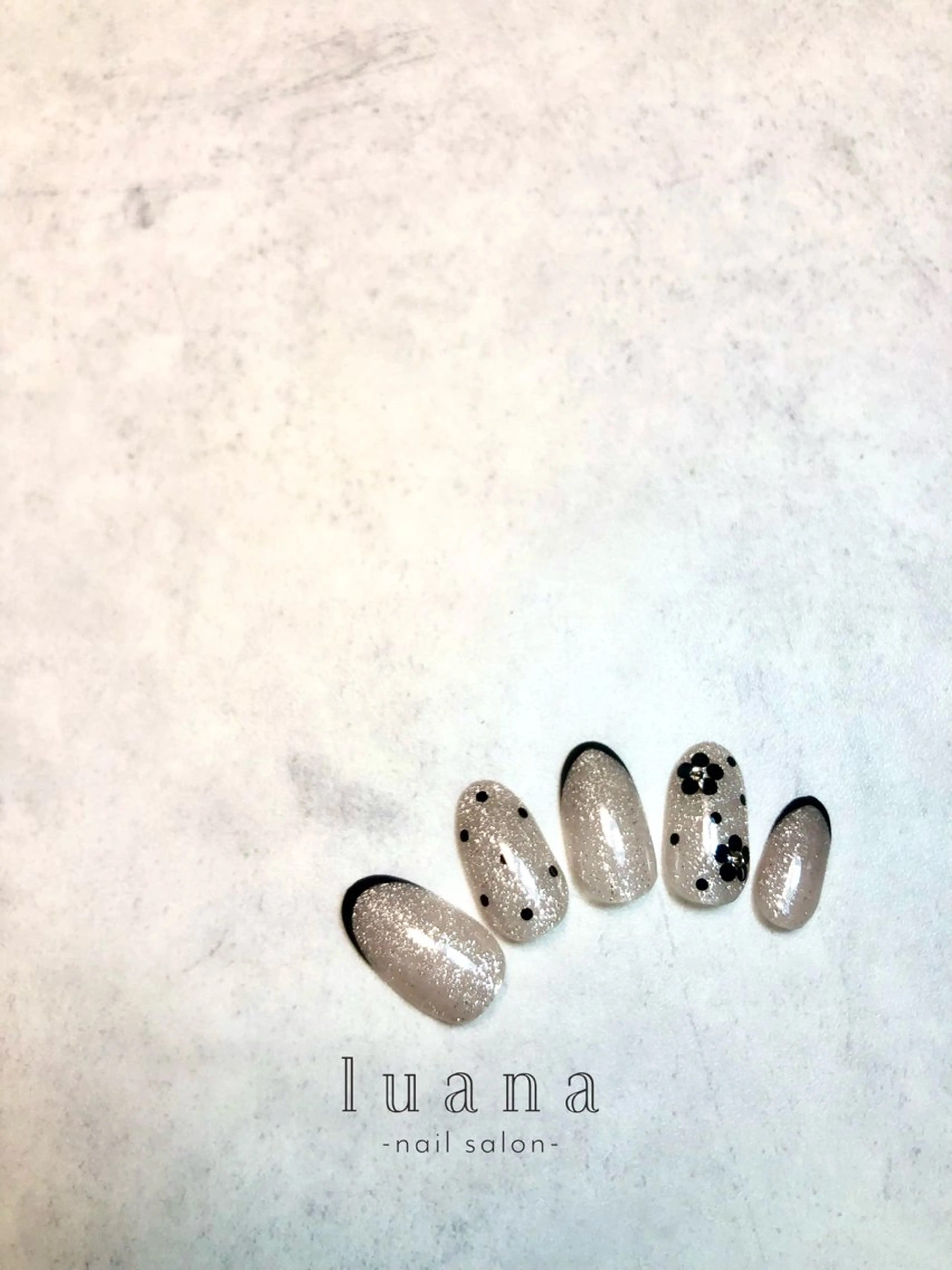 ネイル フラワーネイル フレンチネイル ホログラムネイル マグネットネイル luana ネイルサロンのネイルデザイン