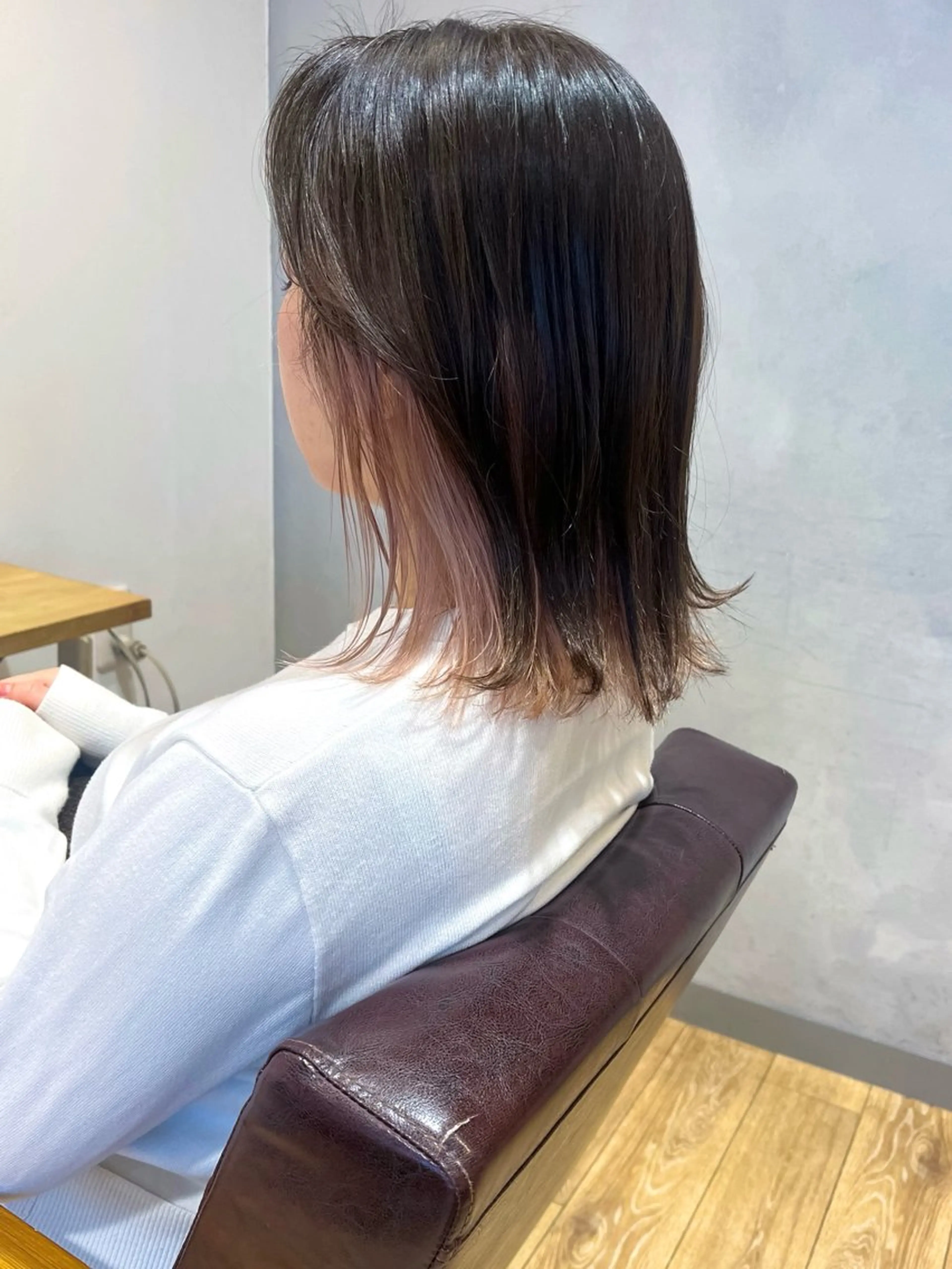 ミディアム カラー ヘアカラー 切りっぱなしボブ 艶カラー🌷江梨🍎のヘアスタイル