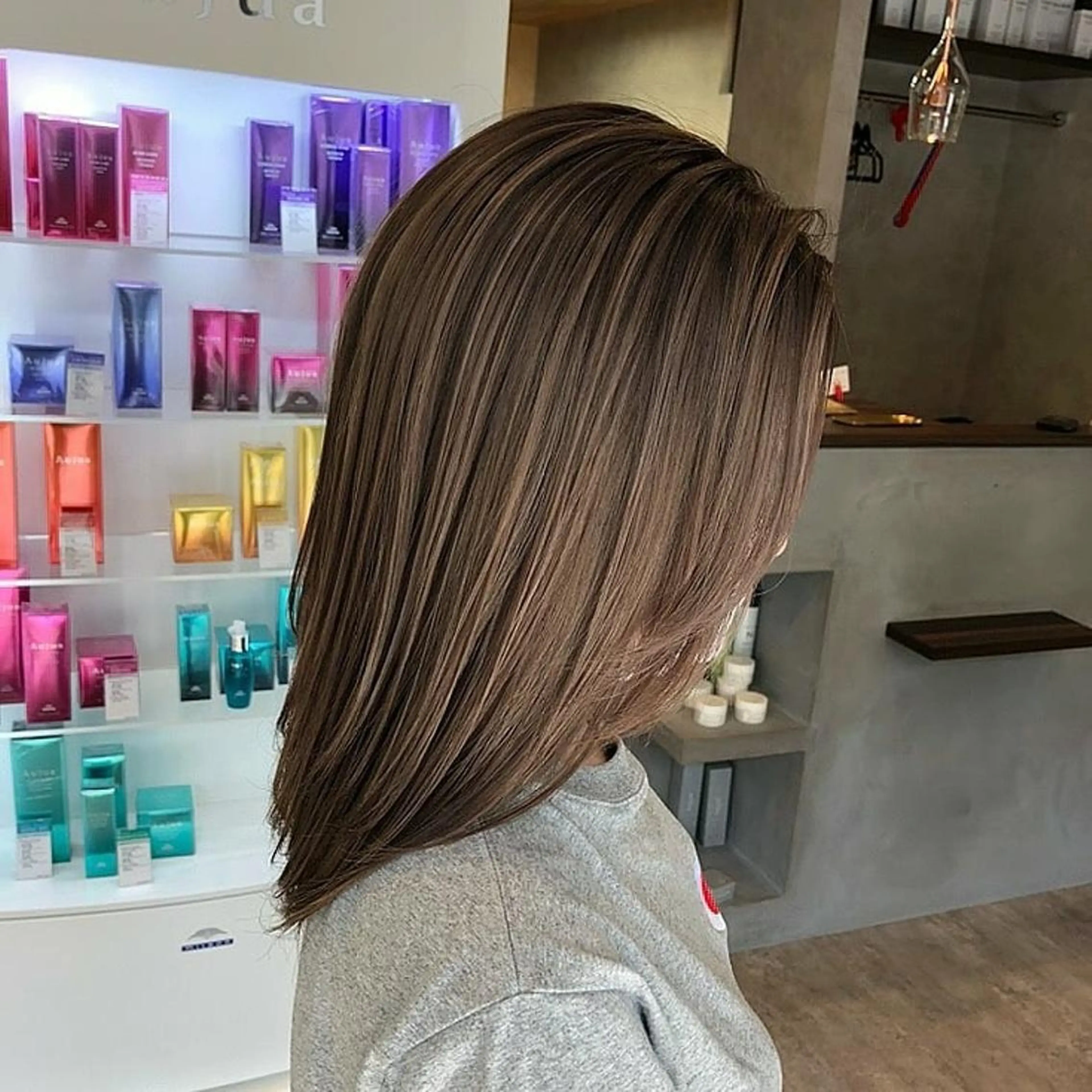 セミロング カラー アッシュ バレイヤージュ ベージュカラー ブリーチ グラデーションカラー カット ヘアカラー 縮毛矯正 トリートメント RIENS♡xrea 山本優舞のヘアスタイル