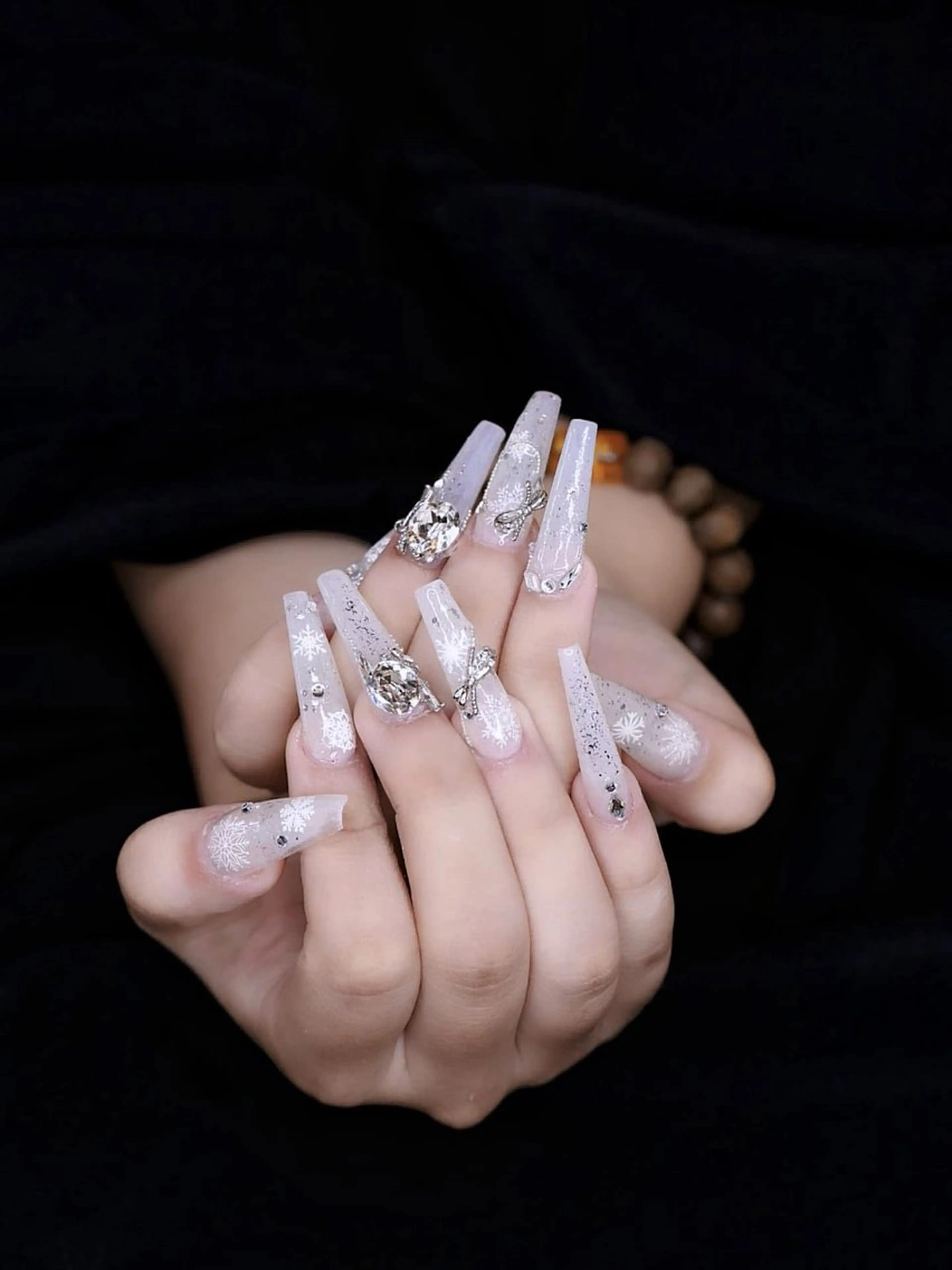 ミディアム ドラ Nailsのネイルデザイン