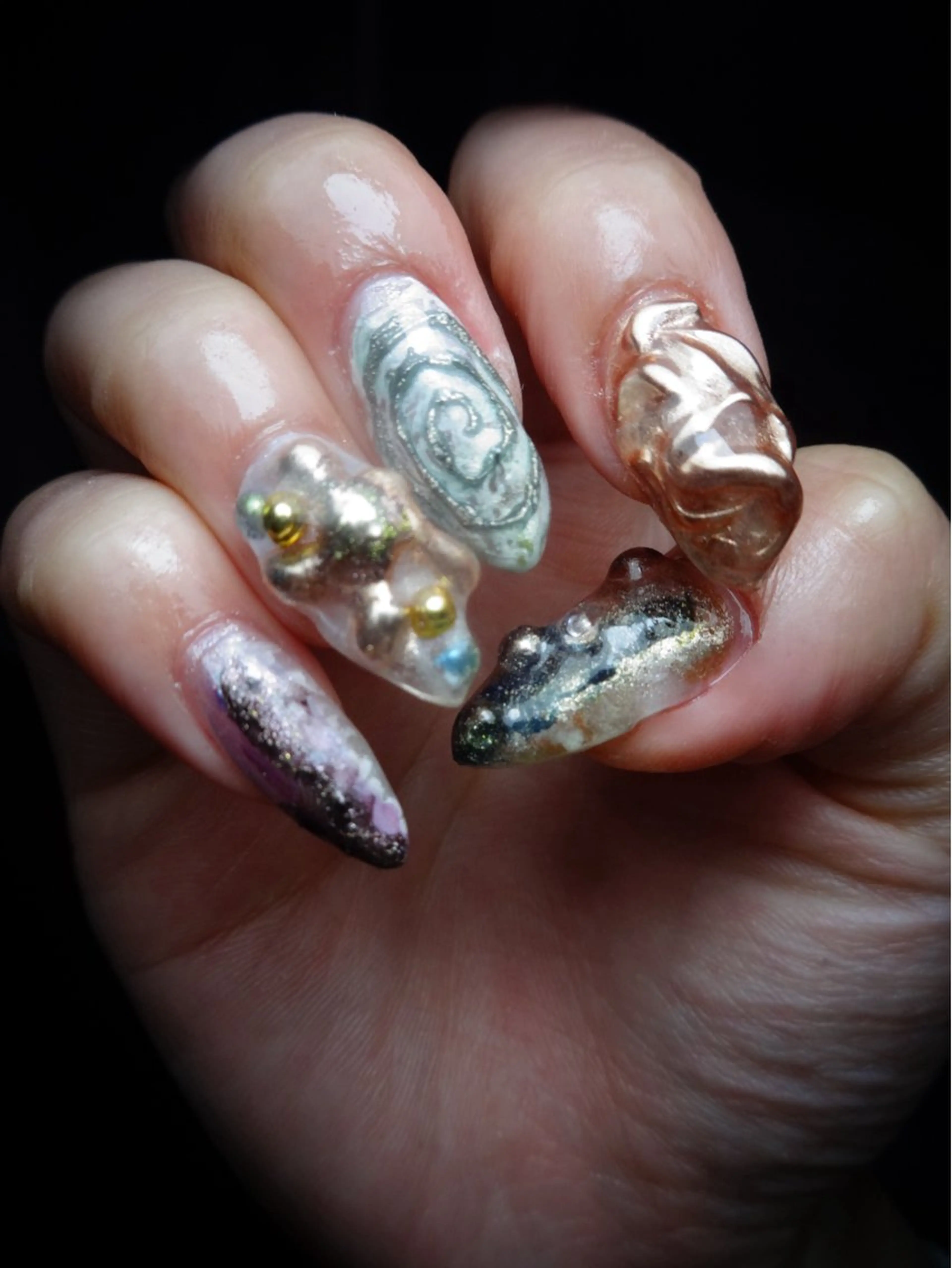 ネイル ニコネイル八王子店所属・永山 未蘭のネイルデザイン