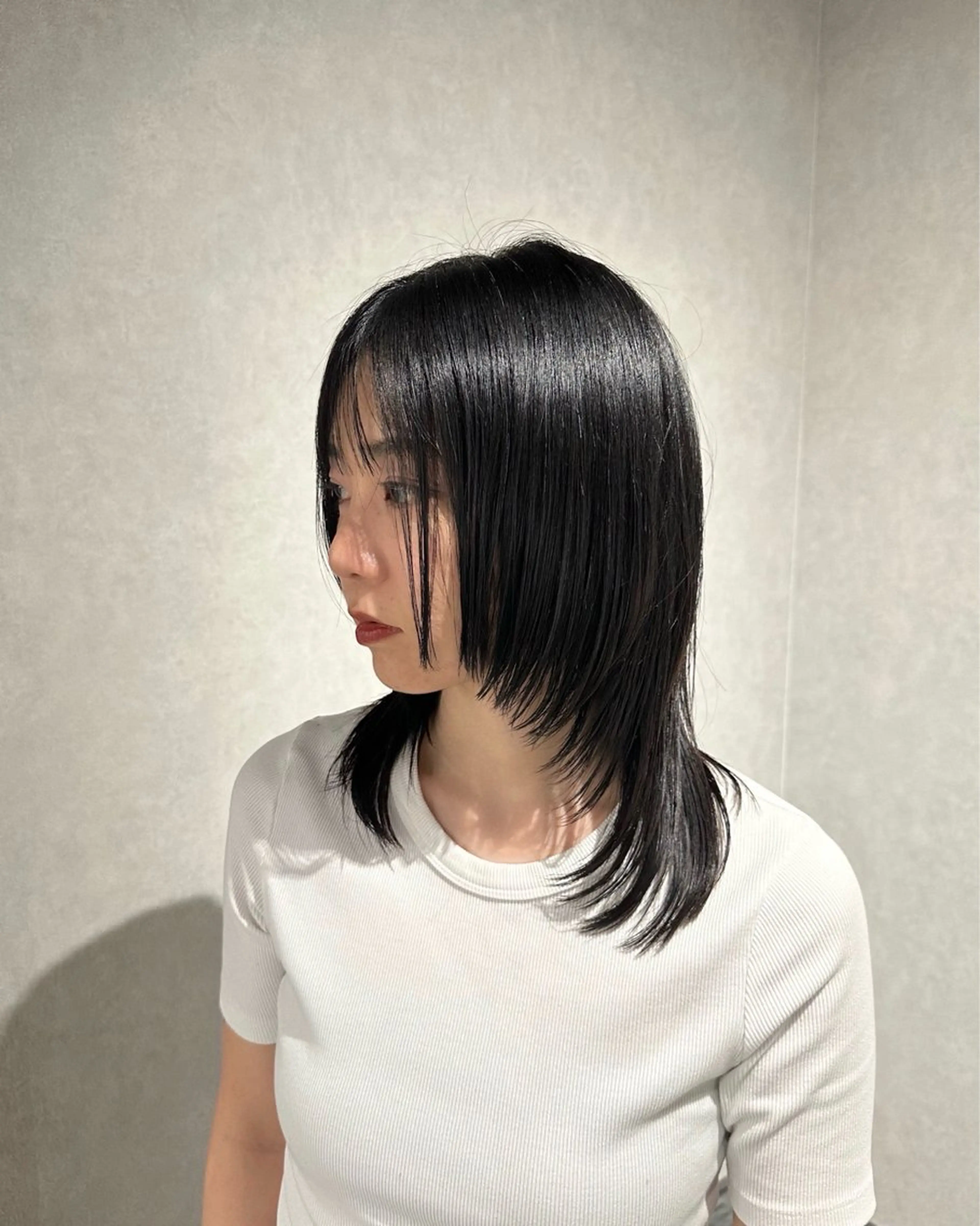 ミディアム 顔周りカット レイヤーカット ウルフカット ウルフレイヤー ofF ’elua所属・【ofF élua】 植田隆文のヘアスタイル