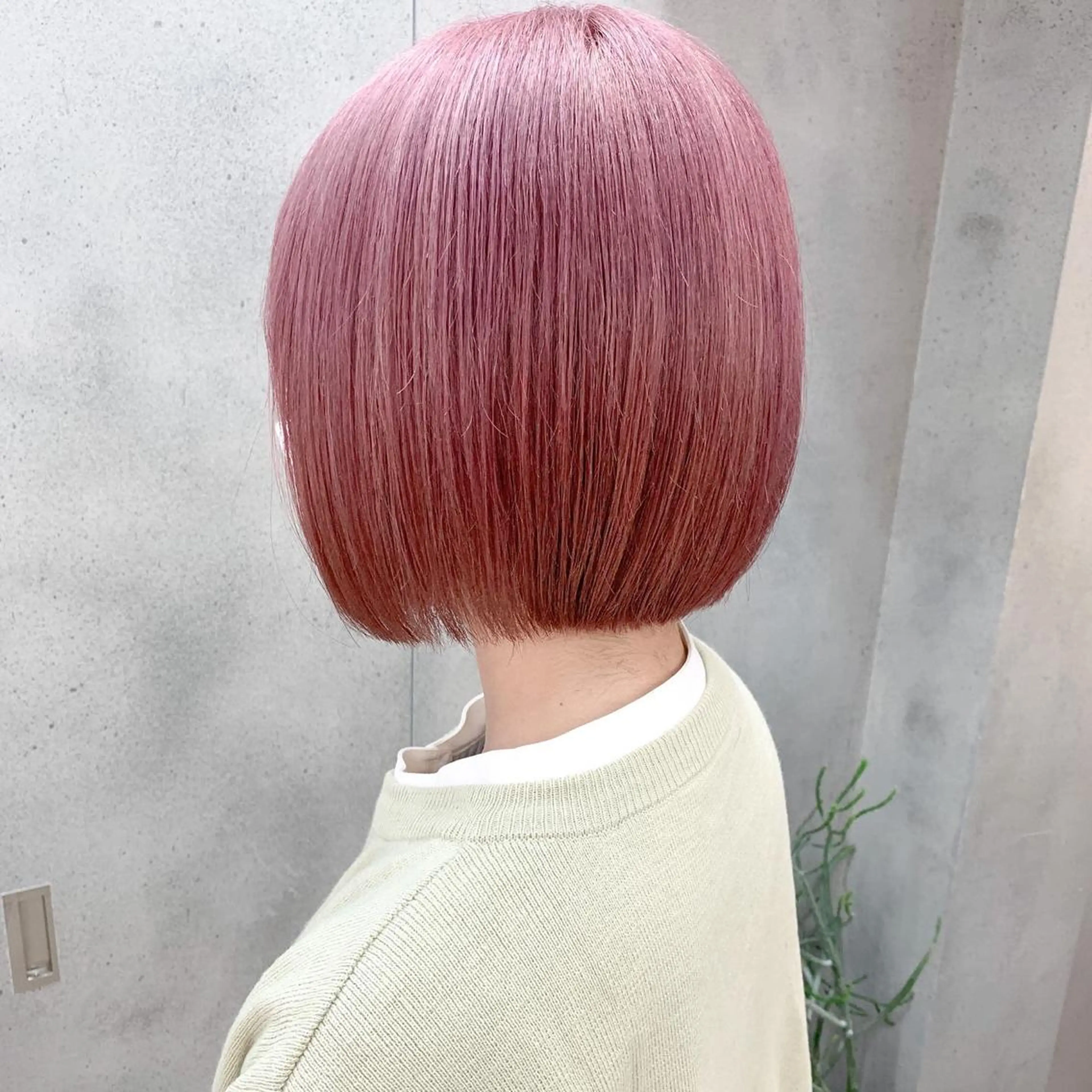 ショート カラー raika .のヘアスタイル