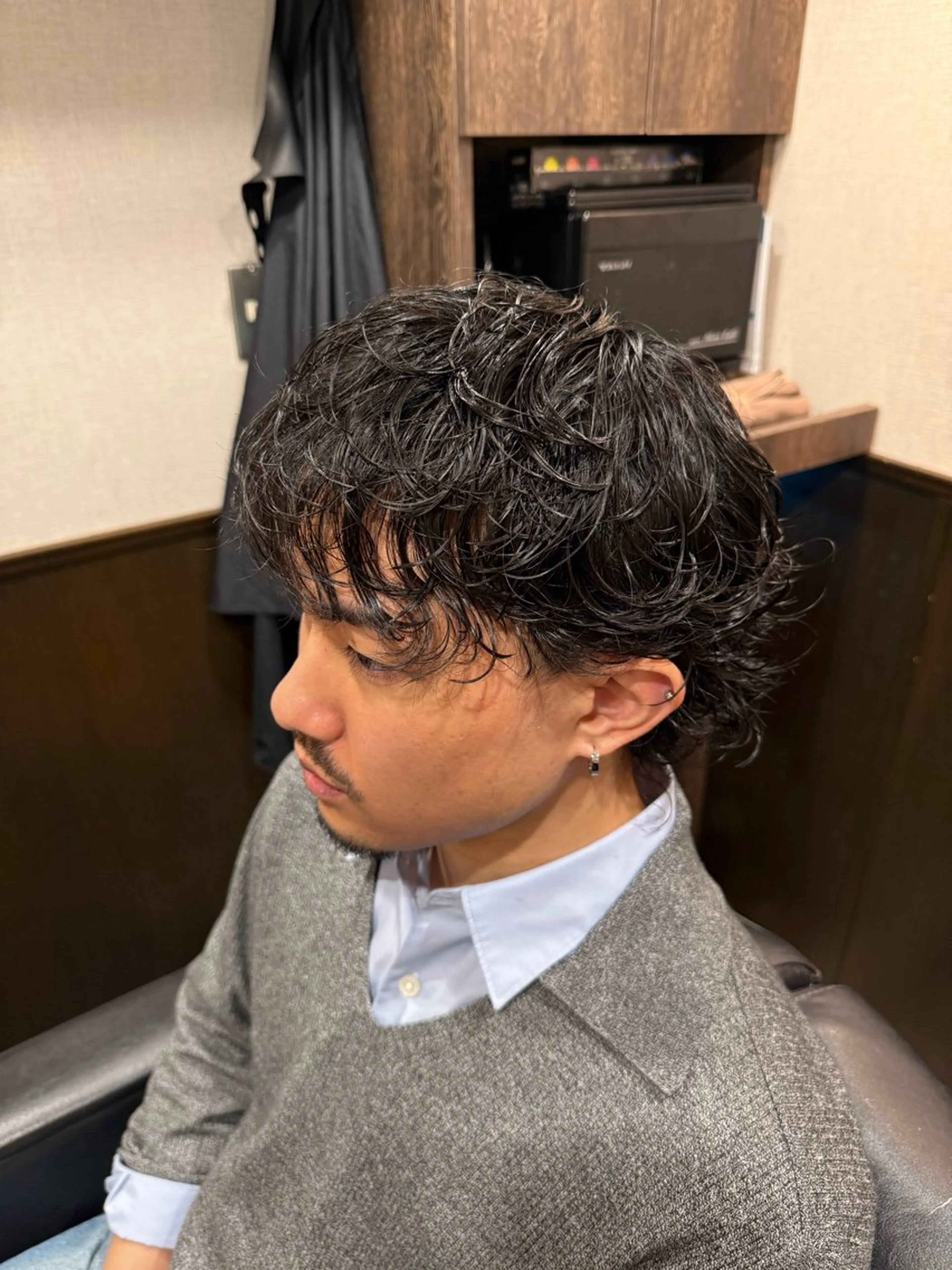 セミロング パーマ メンズ カット パーマ 平野 蒼太のヘアスタイル