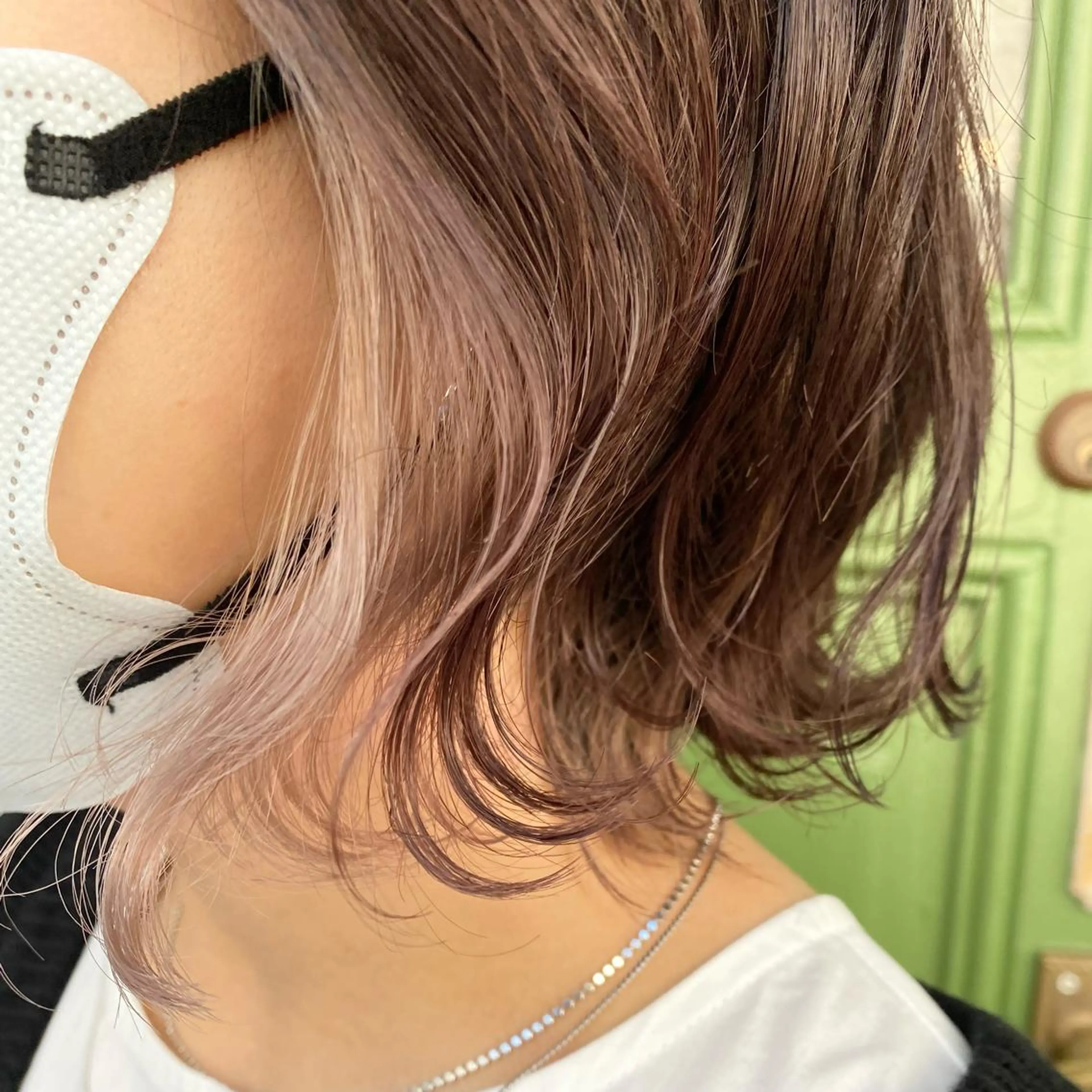 ショート カラー ベージュカラー ブリーチ ブラウンカラー イヤリングカラー ハイトーンカラー カット ヘアカラー トリートメント ヘッドスパ BRITS 渡辺 菜々子のヘアスタイル