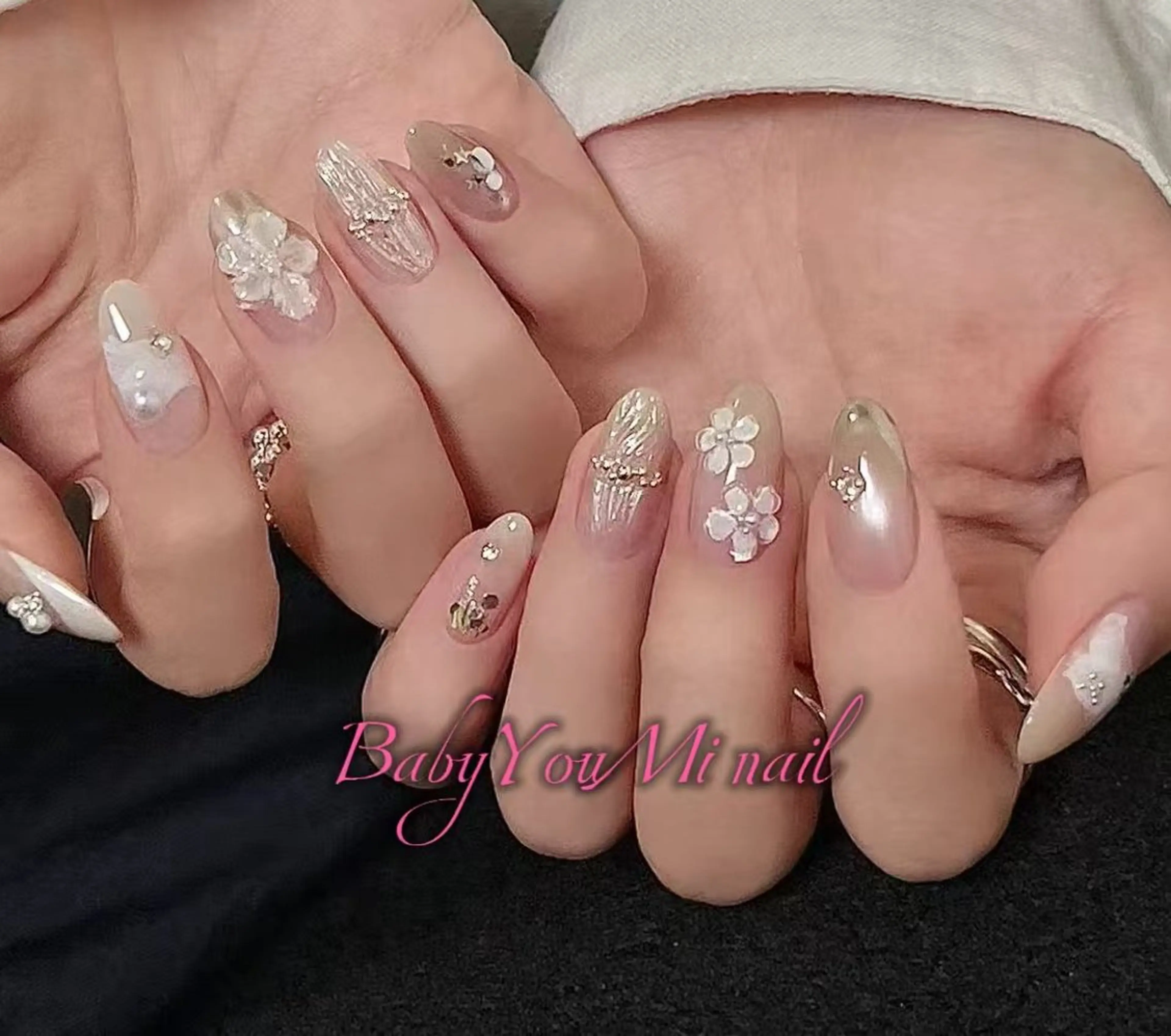 ネイル オーロラネイル フラワーネイル フットネイル フレンチネイル ジェルネイル ハンドネイル BabyYouMi ねねのネイルデザイン