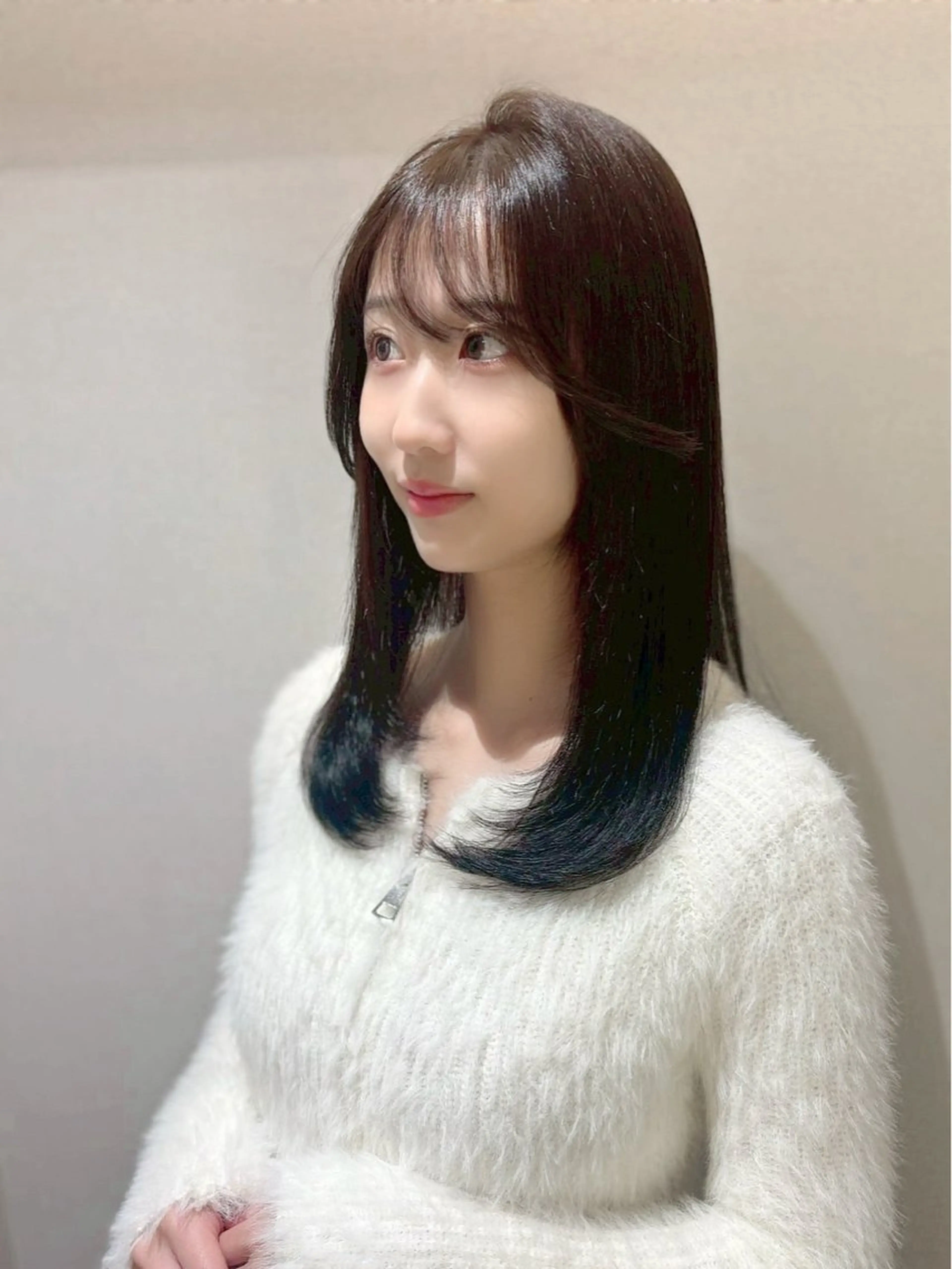 セミロング 顔まわりレイヤー 顔周りカット 髪質改善 レイヤーカット レイヤー/髪質改善/ 14年/Hideのヘアスタイル