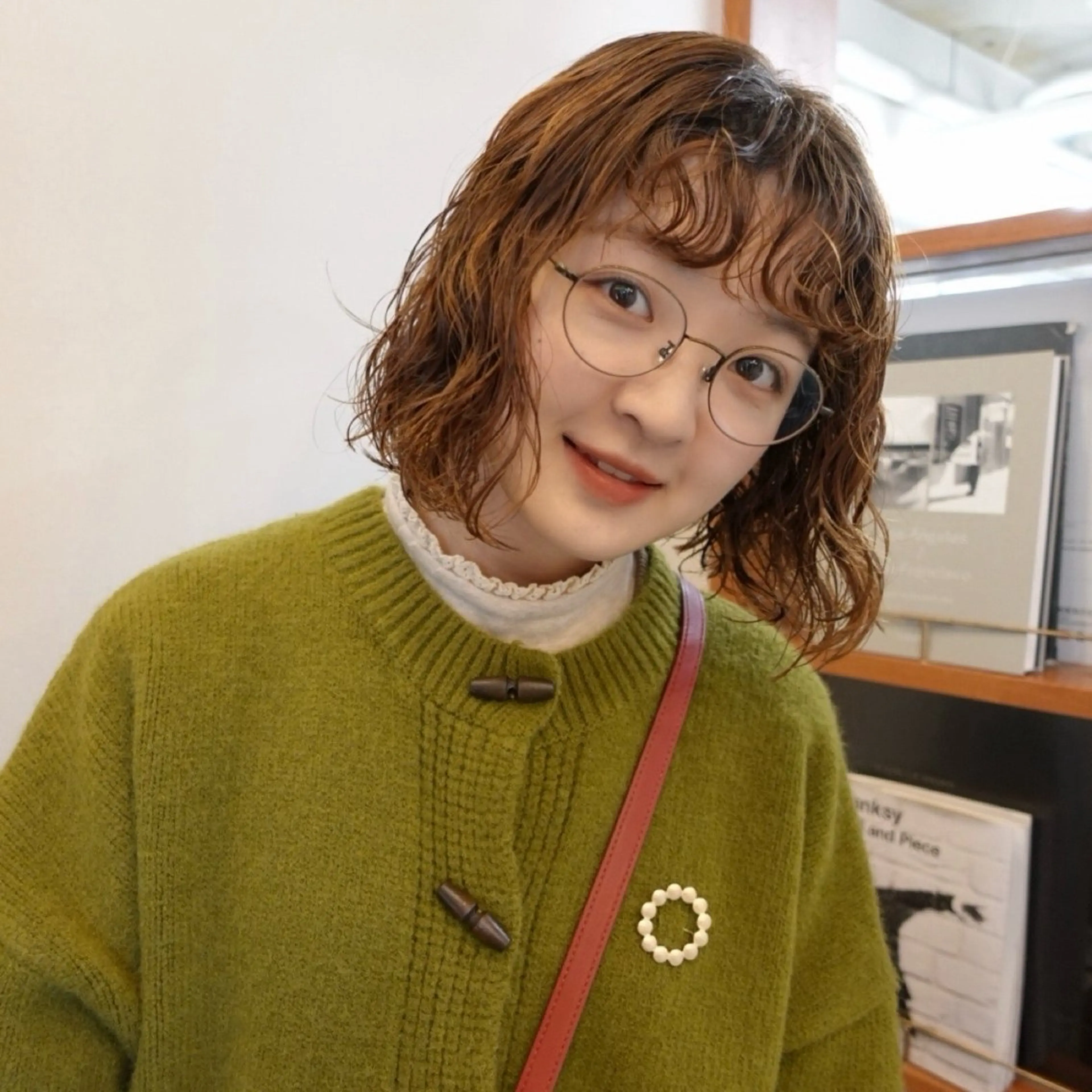 ミディアム パーマ ヘアアレンジ ミディアムパーマ ボブ カット パーマ 🌐サトウ リョウ🌐のその他イメージ