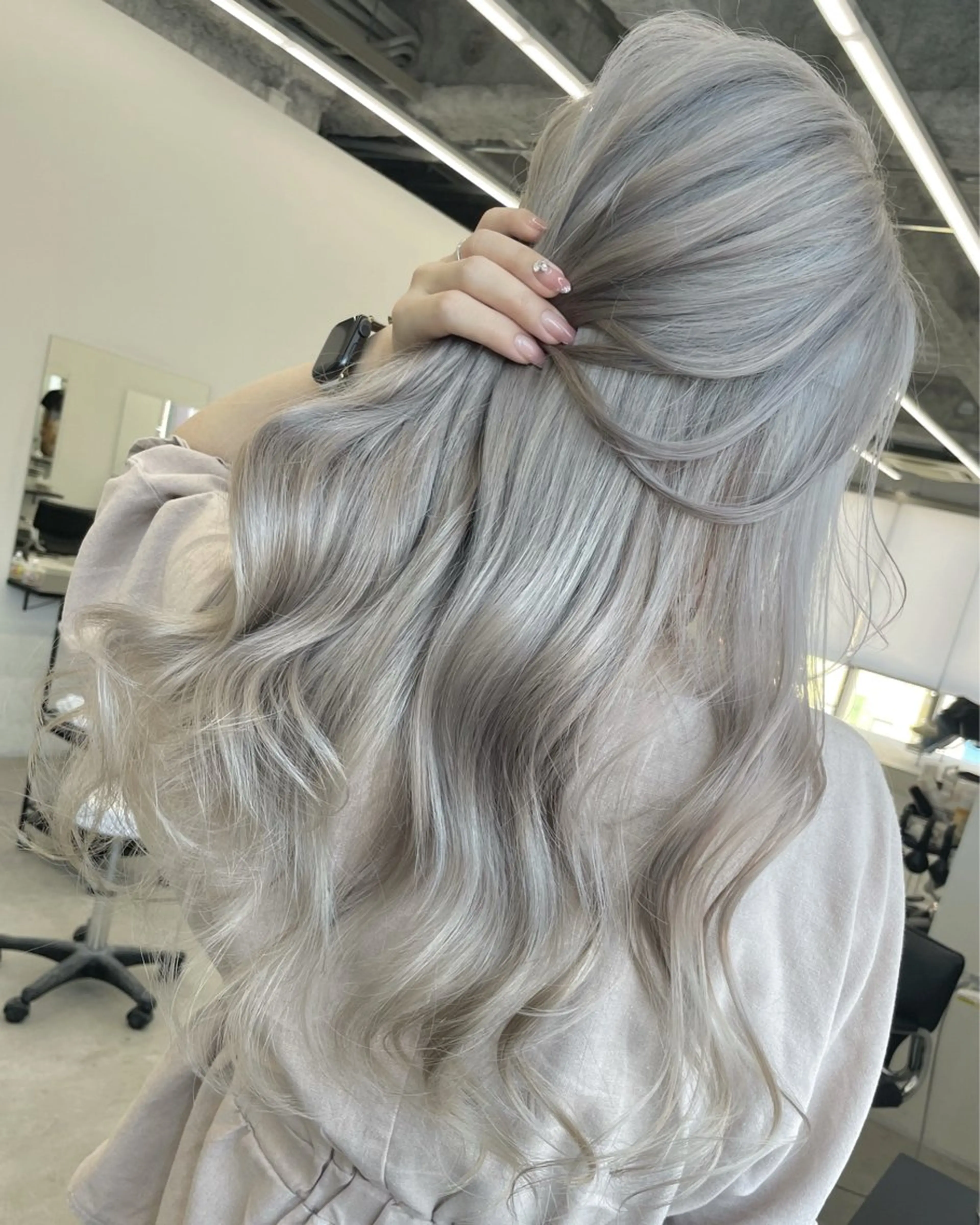 カラー ブリーチ ケアブリーチ 田中 莉香のヘアスタイル