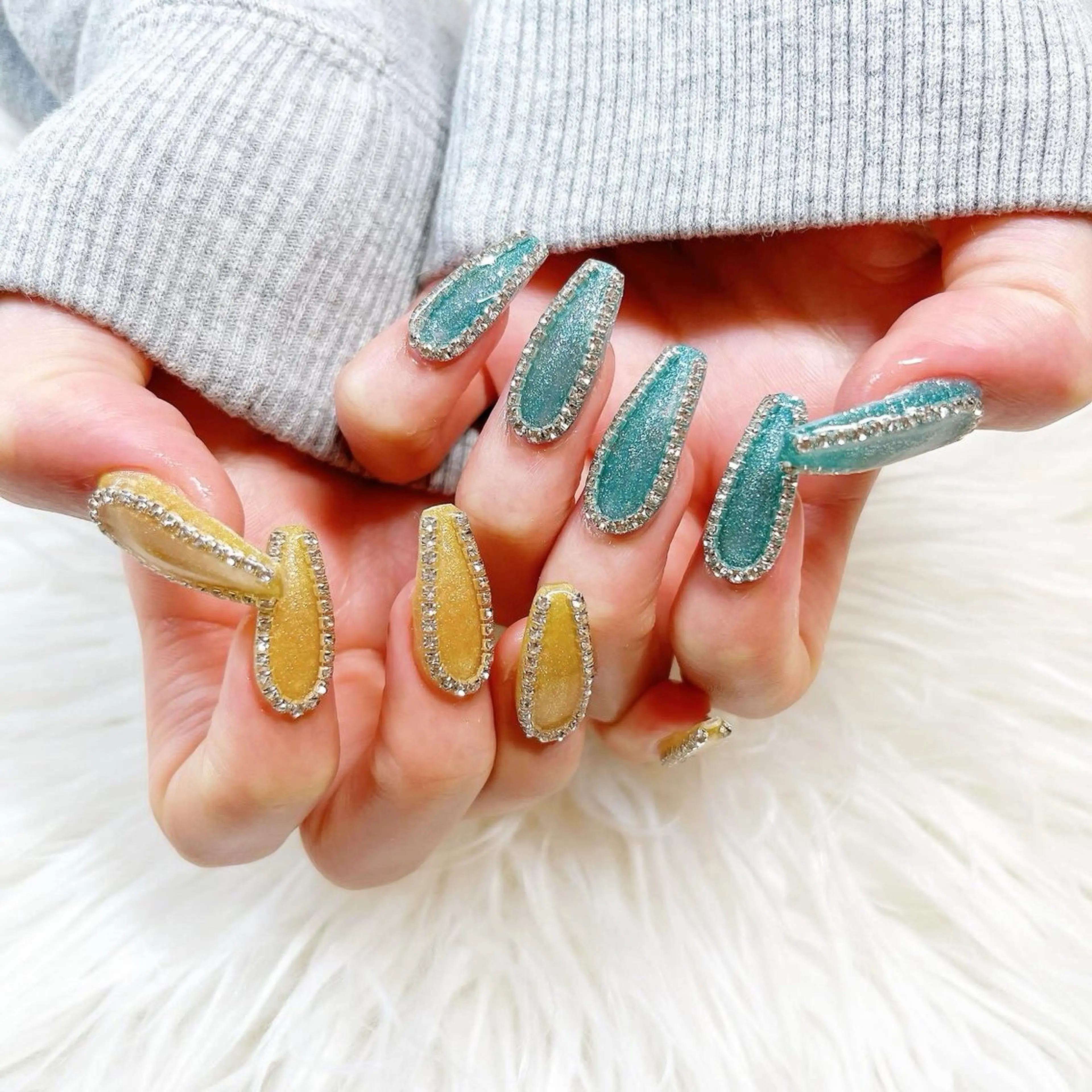 ネイル ハンドネイル 根津 綾子のネイルデザイン