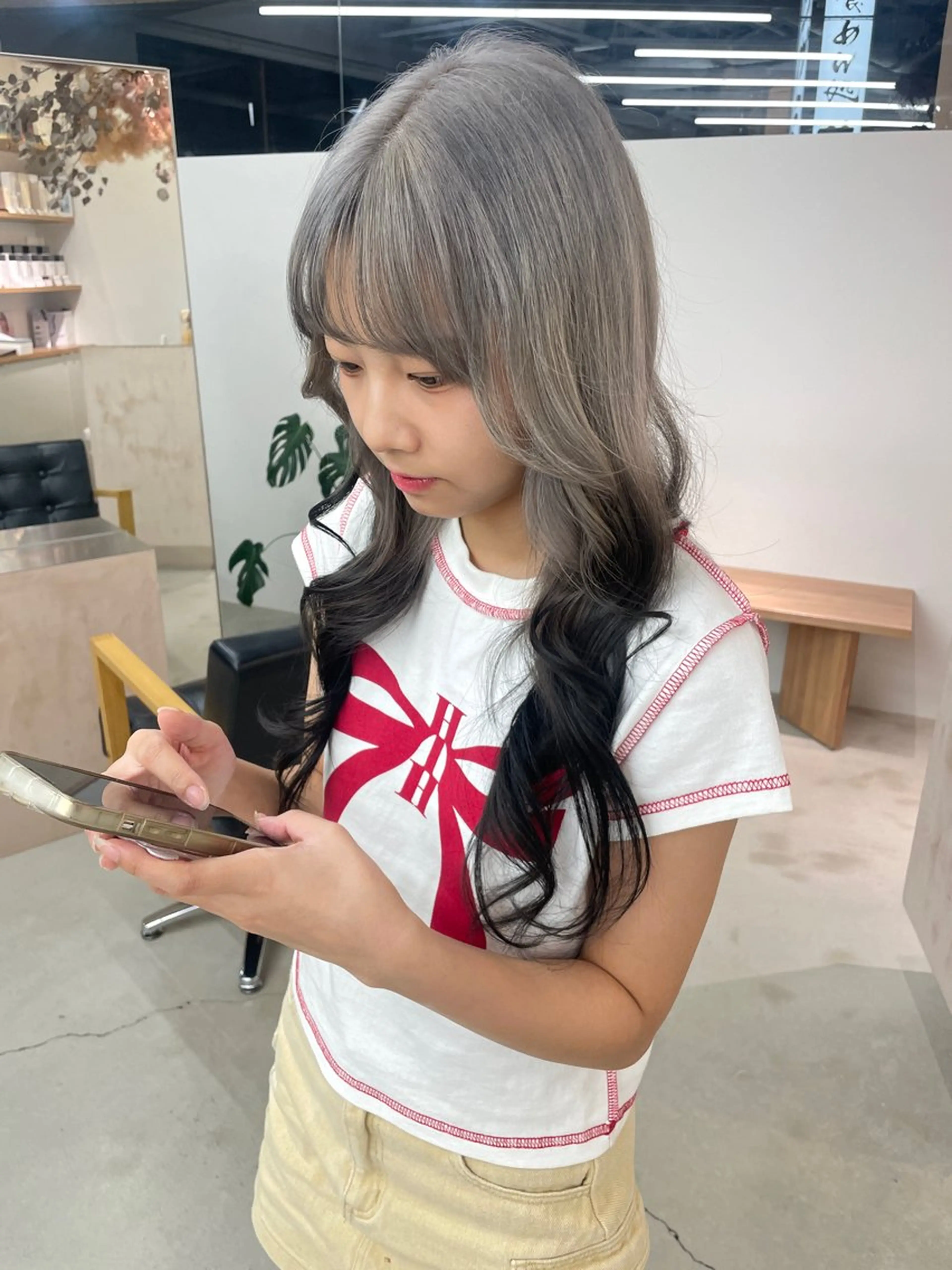 セミロング カラー kana/ ブリーチ/暖色のヘアスタイル