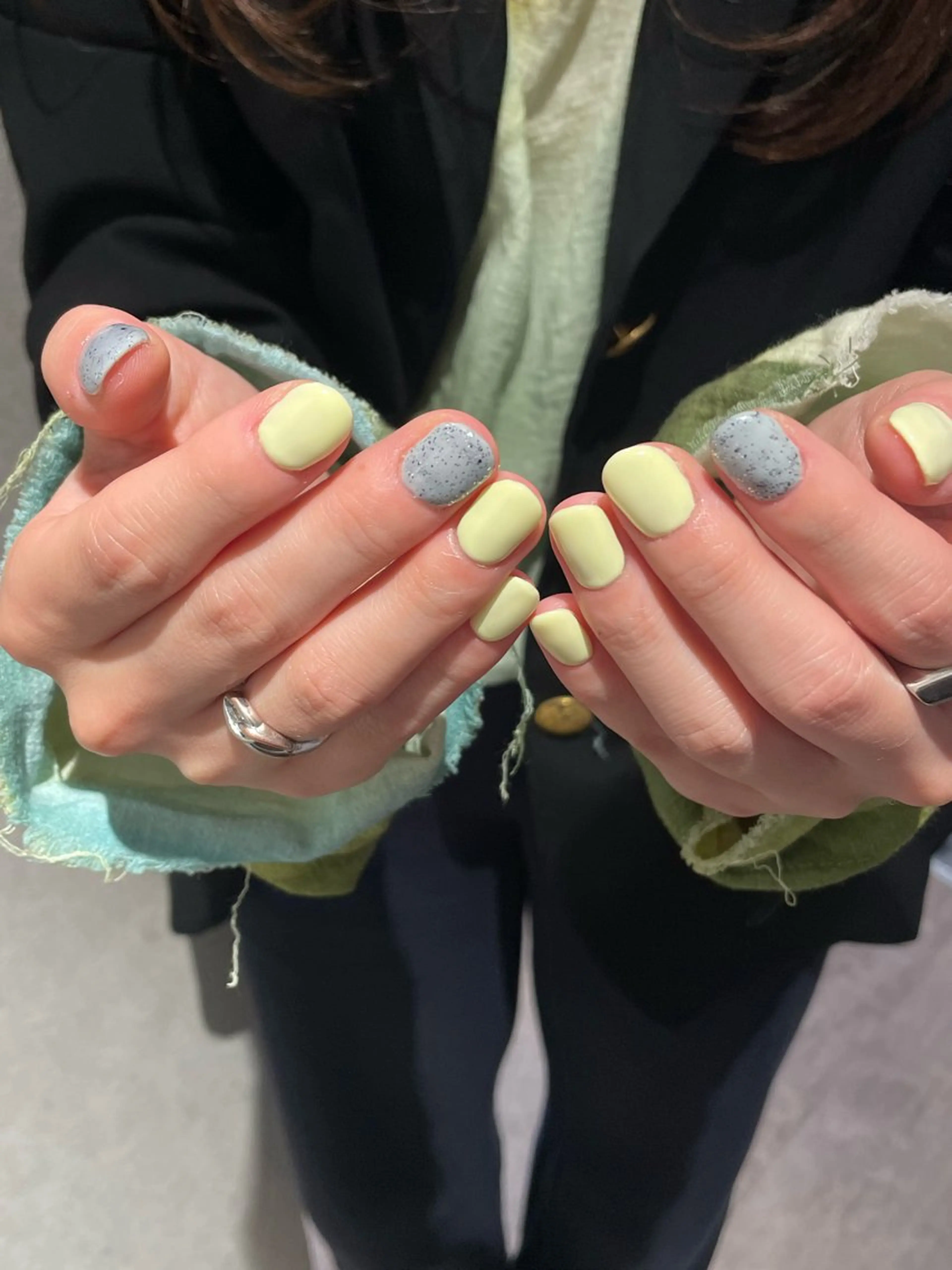 ネイル 春ネイル 黄色 ハンドネイル ナチュラル透明感🌱 小山美樹子のヘアスタイル