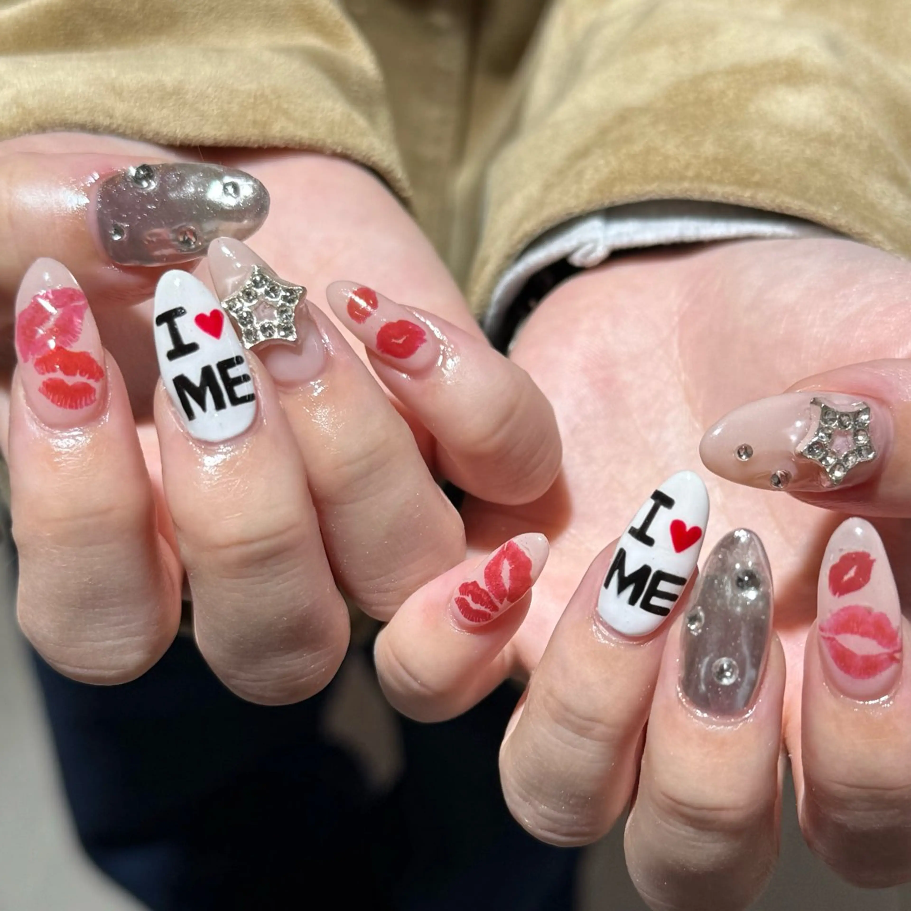 ネイル ハンドネイル 🍒 akariのネイルデザイン