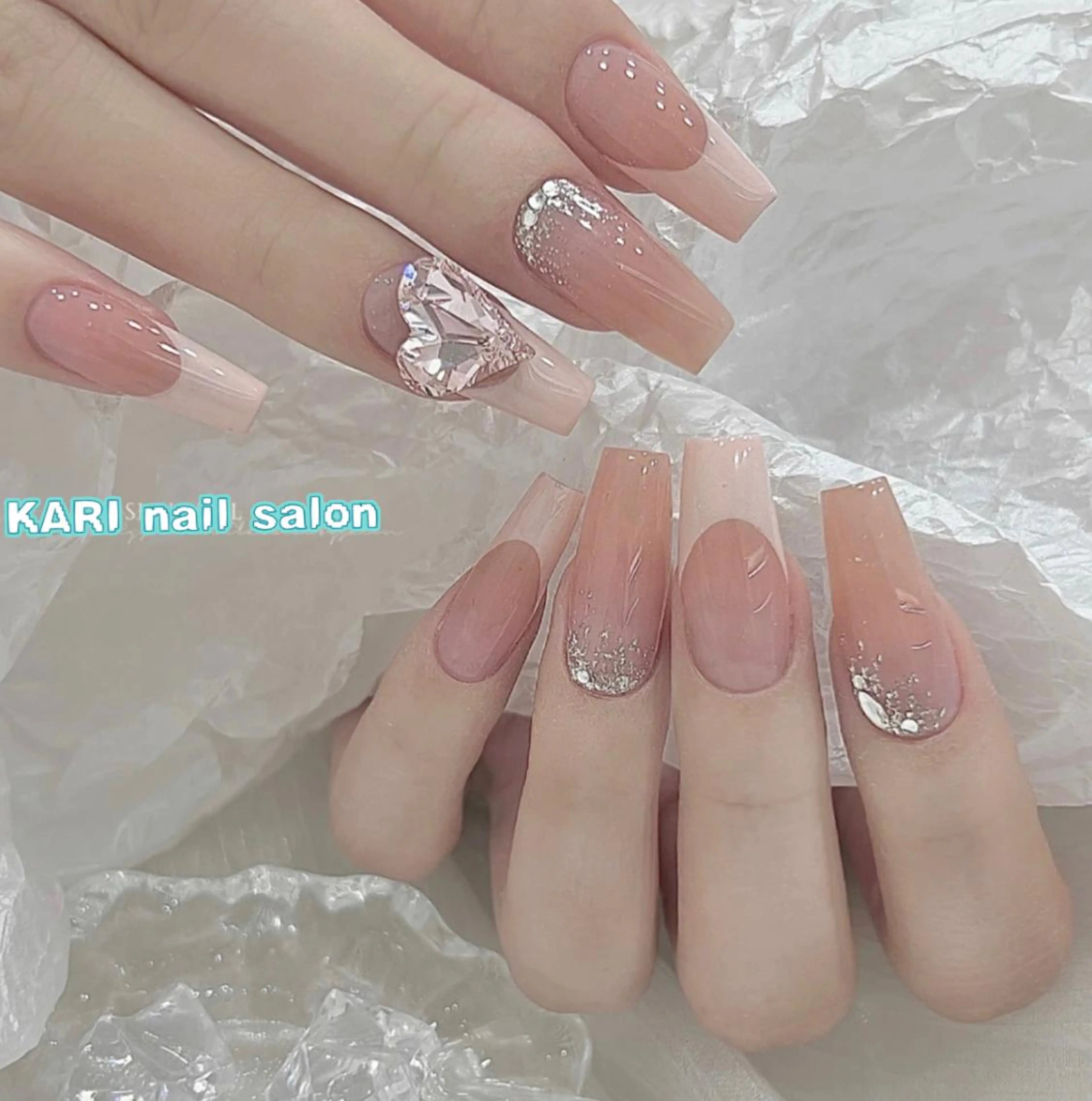 ネイル オーロラネイル べっ甲ネイル クリアネイル 氷ネイル・うるうるネイル 韓国ネイル ハンドネイル KARI ネイルサロンのネイルデザイン