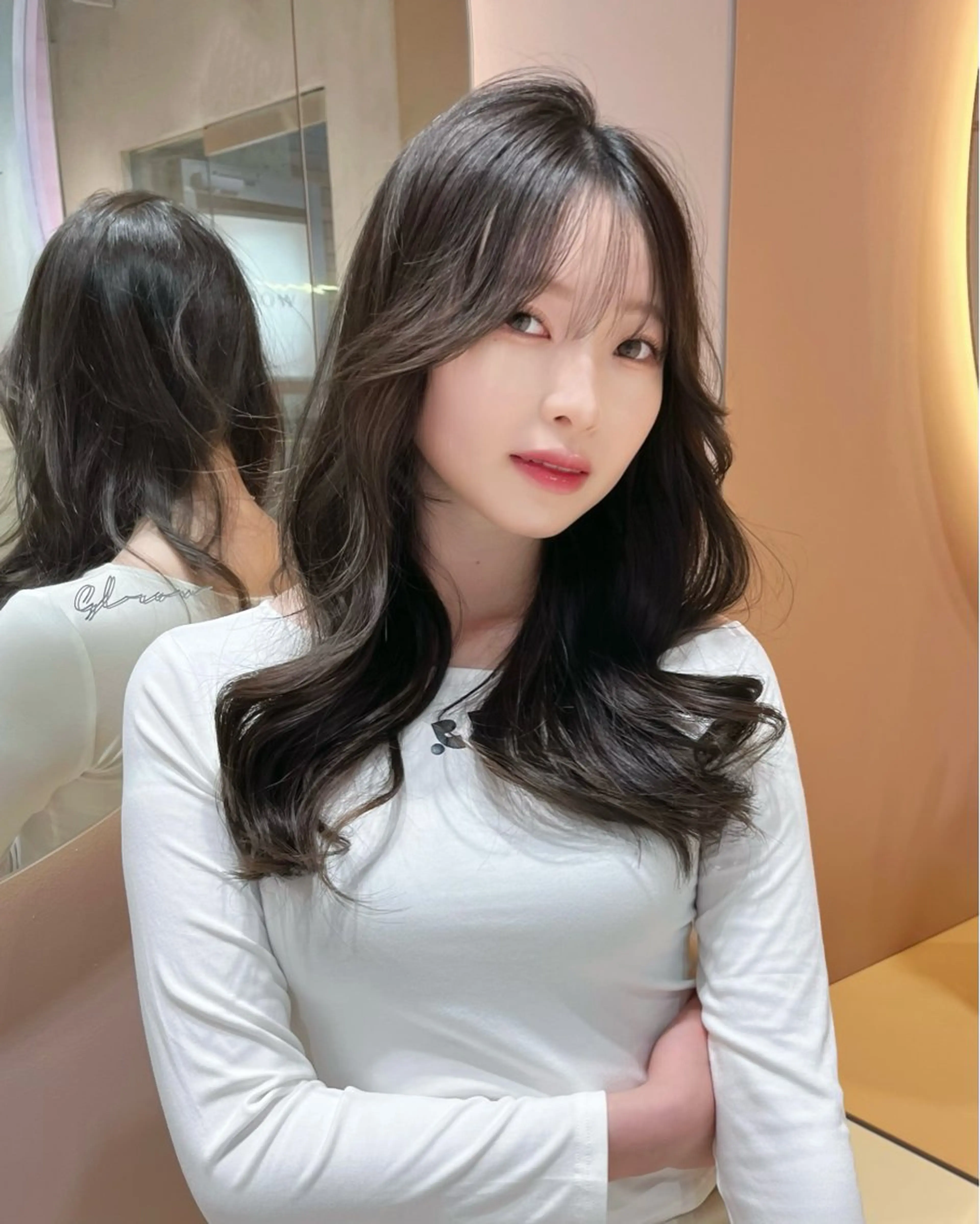 ロング カラー グレージュ 韓国風ヘア レイヤーカット カット ヘアカラー トリートメント レイヤーカット 大宮　蒲生優のヘアスタイル