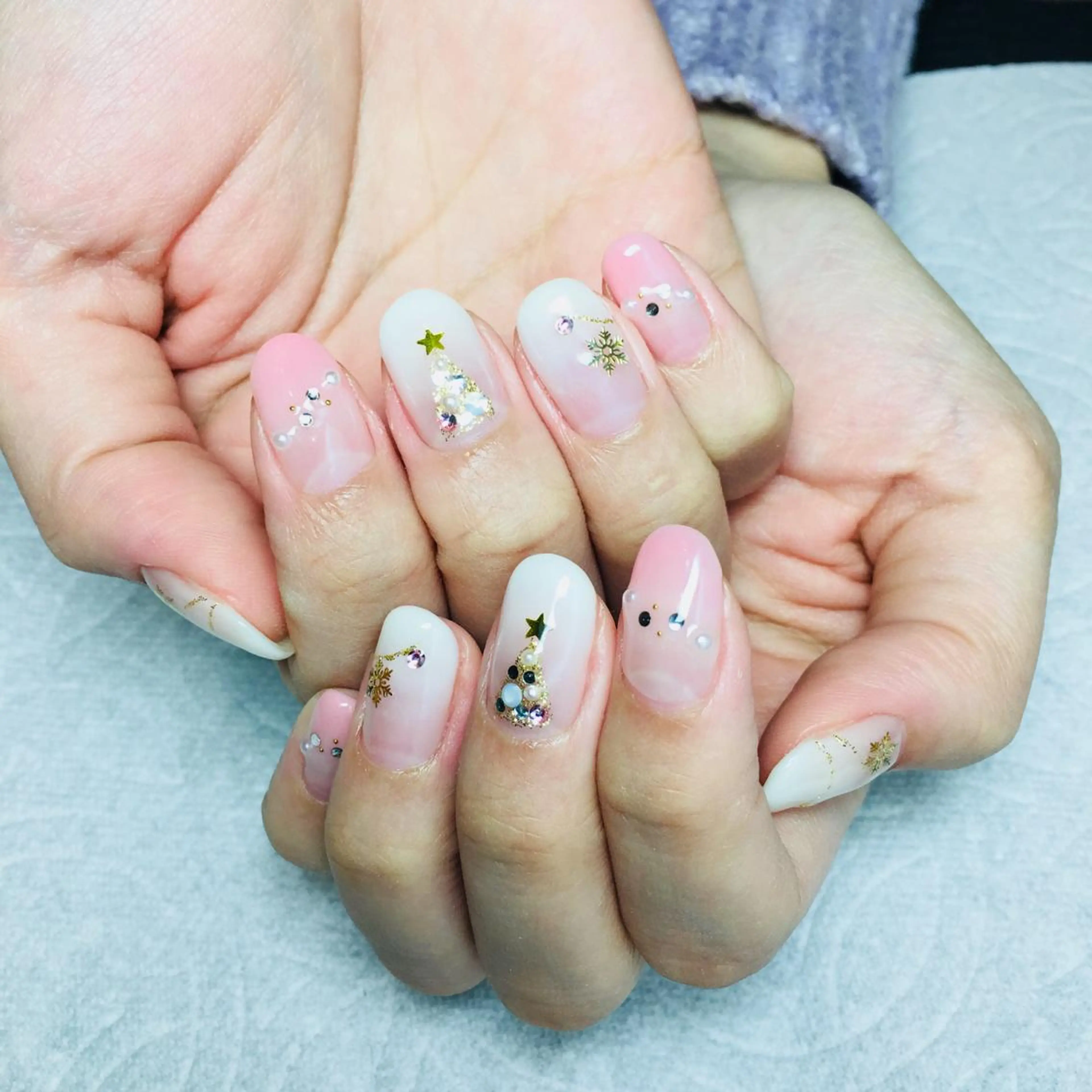 ネイル 冬ネイル クリスマス THECOLORS所属・近貞 莉奈のネイルデザイン