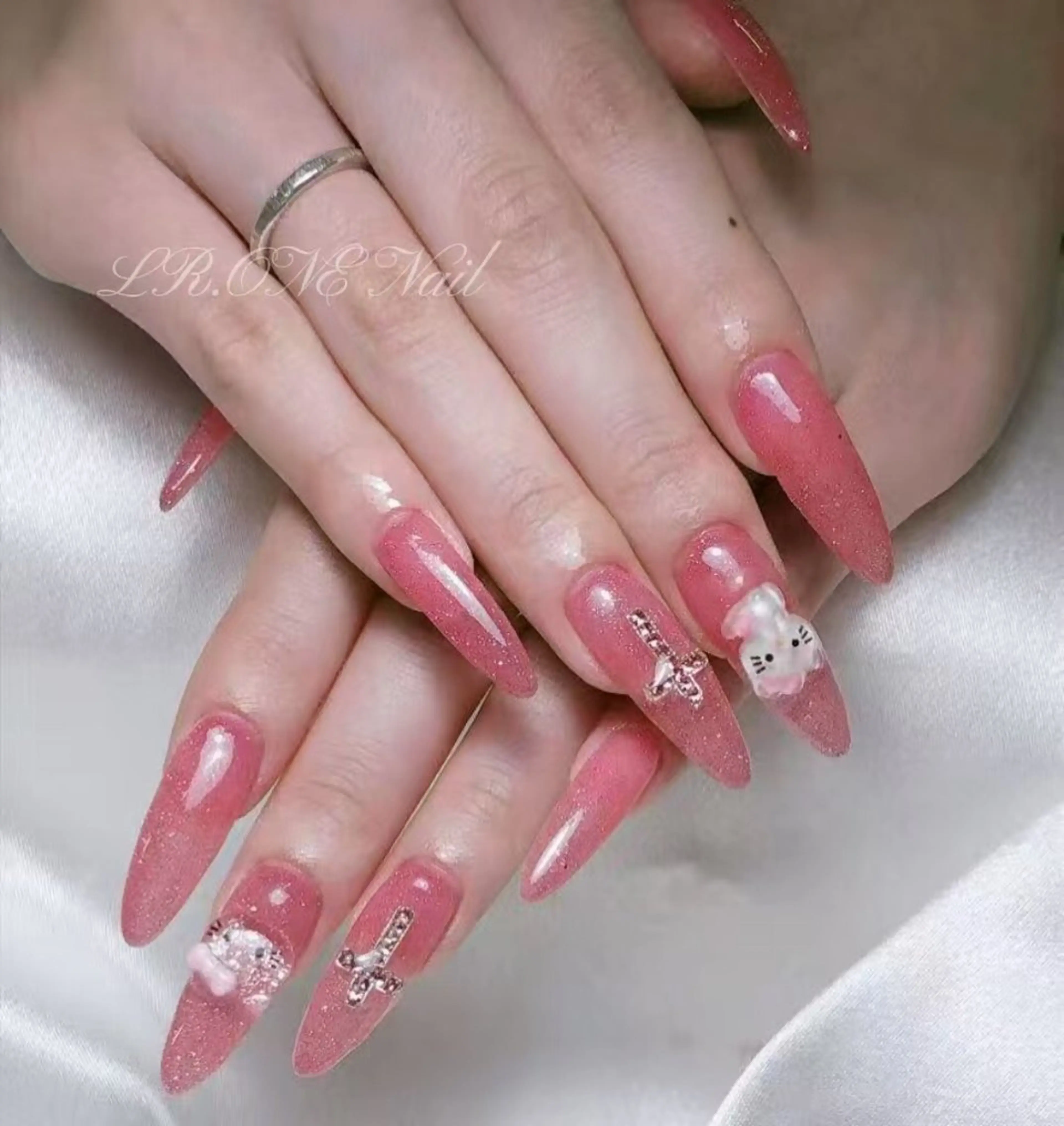 ネイル ハンドネイル LR.ONE ヨウのネイルデザイン