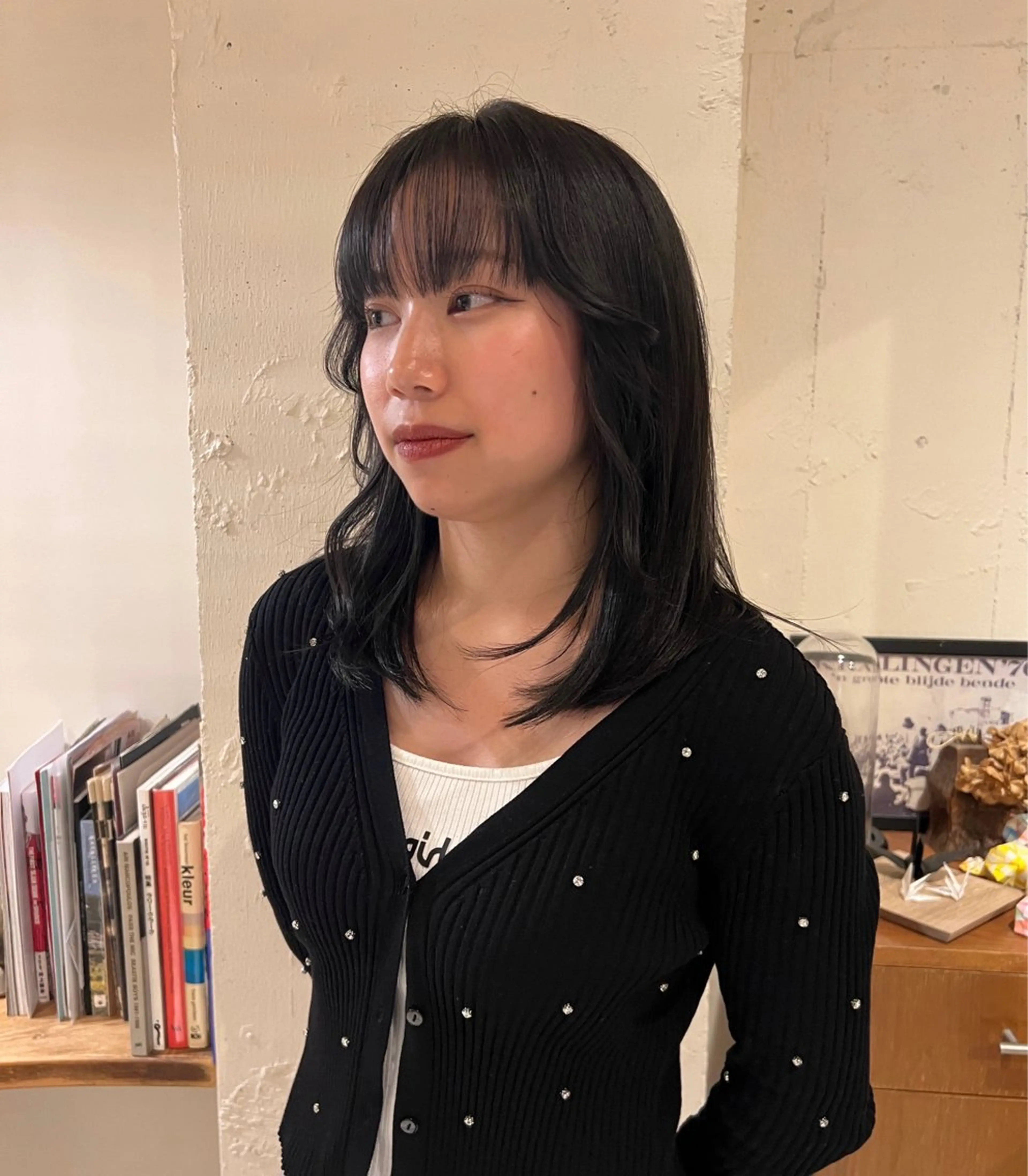 ミディアム カラー ヘアアレンジ 黒髪 ブルーカラー ブルーブラック 透明感カラー 韓国風ヘア drop /Hiroto✩.*のヘアスタイル