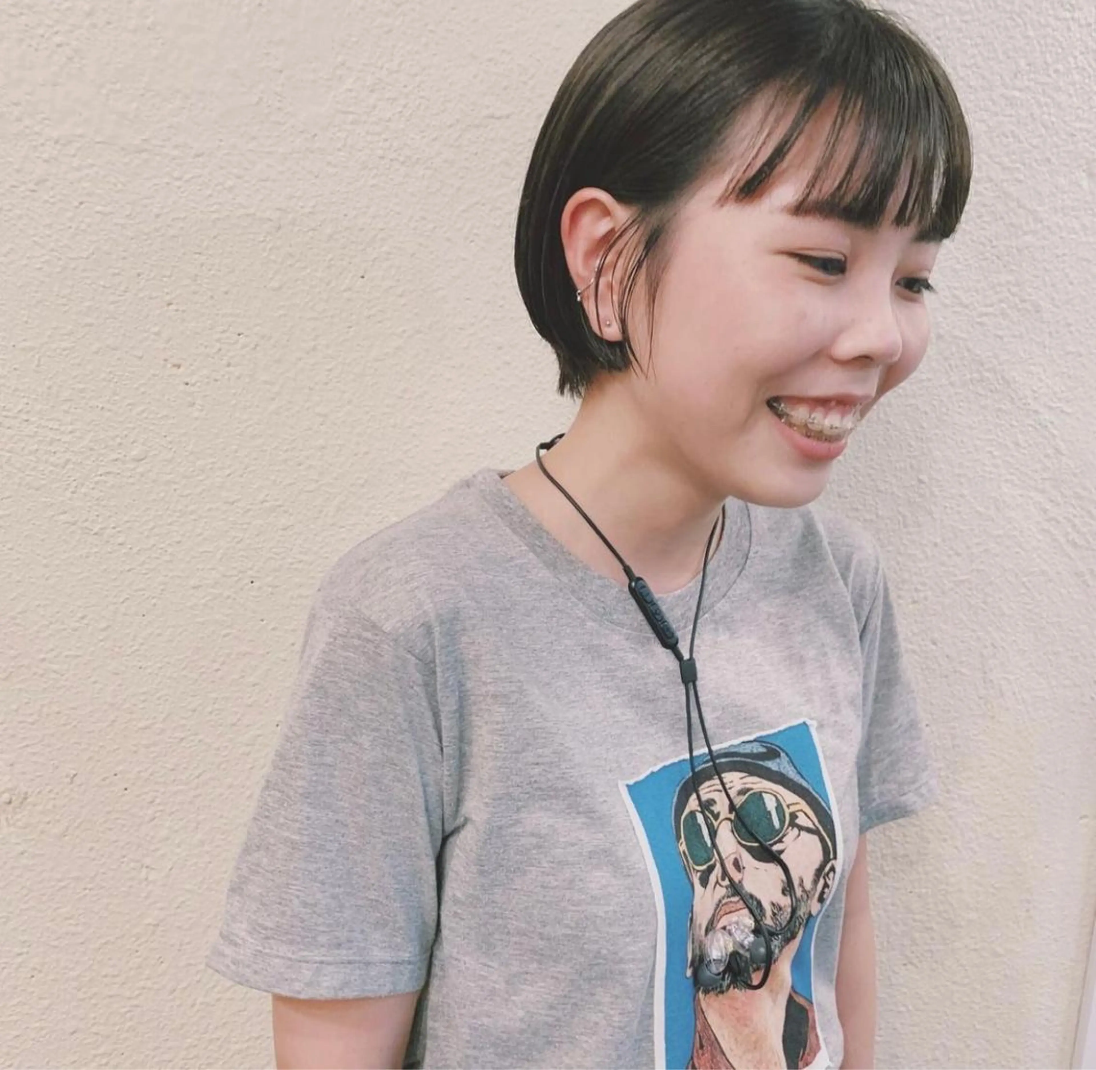 ショート ブリーチカラー🎀 韓国風/寺門美優のヘアスタイル