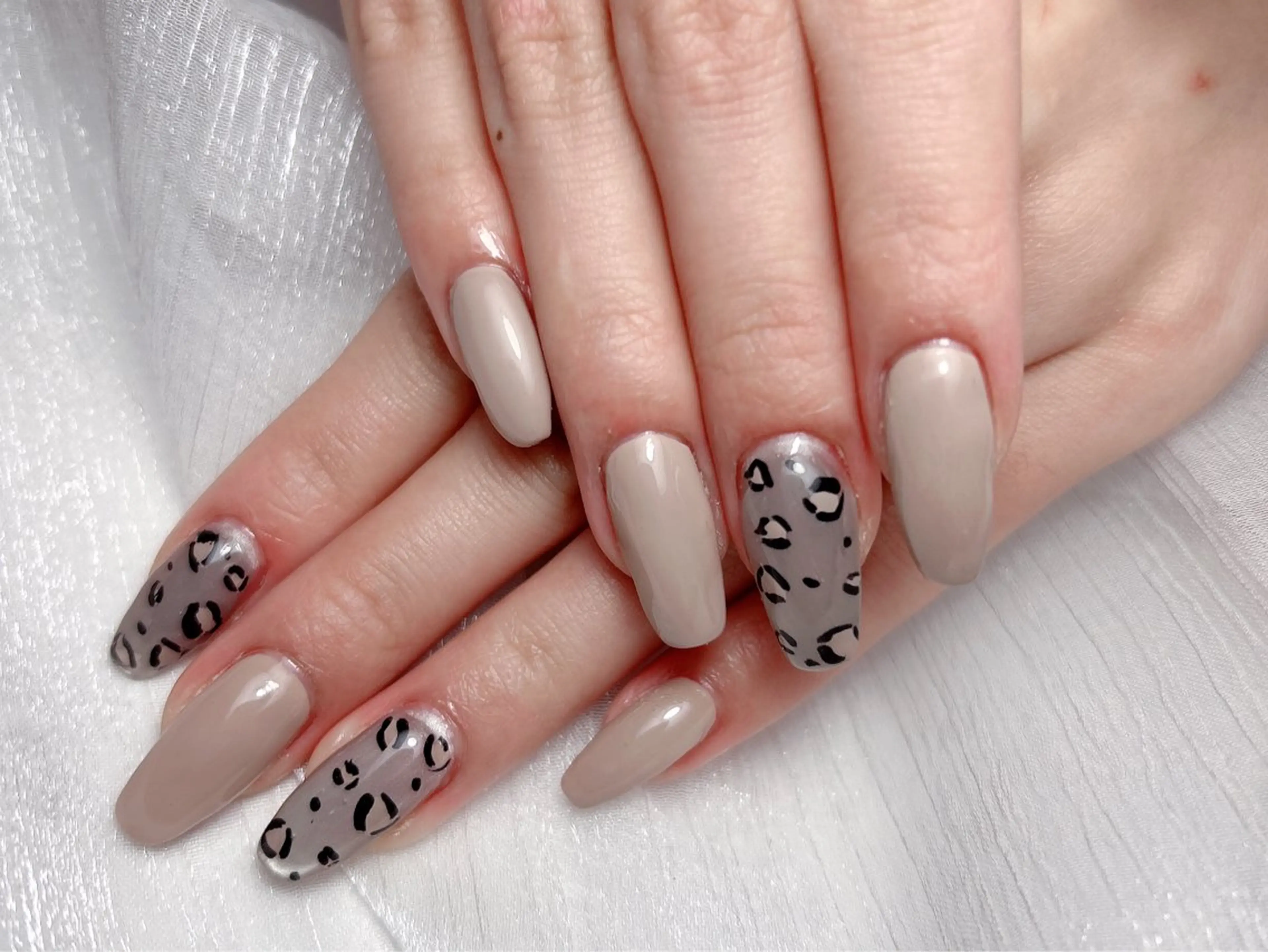 ワンカラーorグラデーション&4本持ち込みデザイン付き(オフなし)の写真