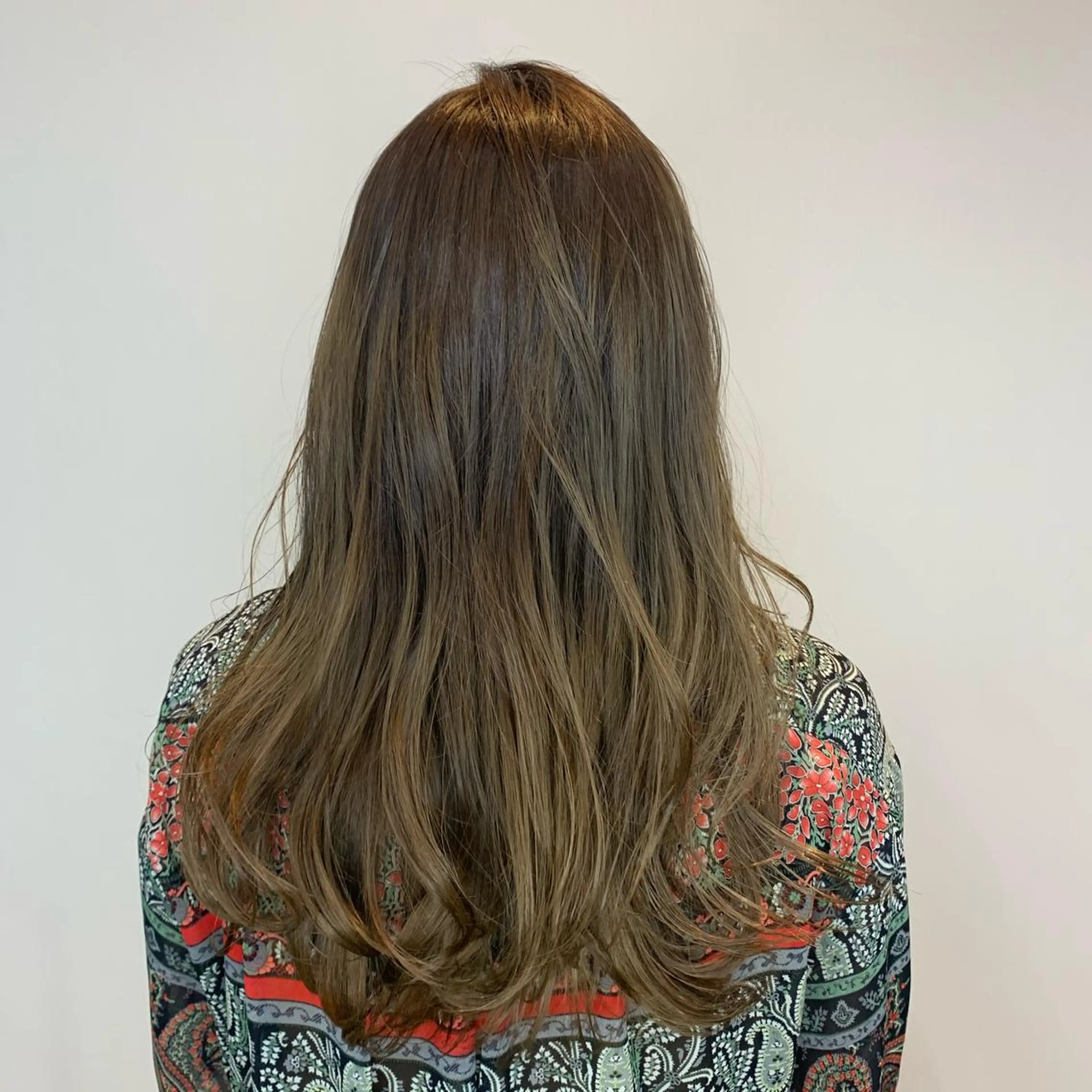 ロング カラー ヘアアレンジ satsuki 暖色・ブラウンカラーのヘアスタイル