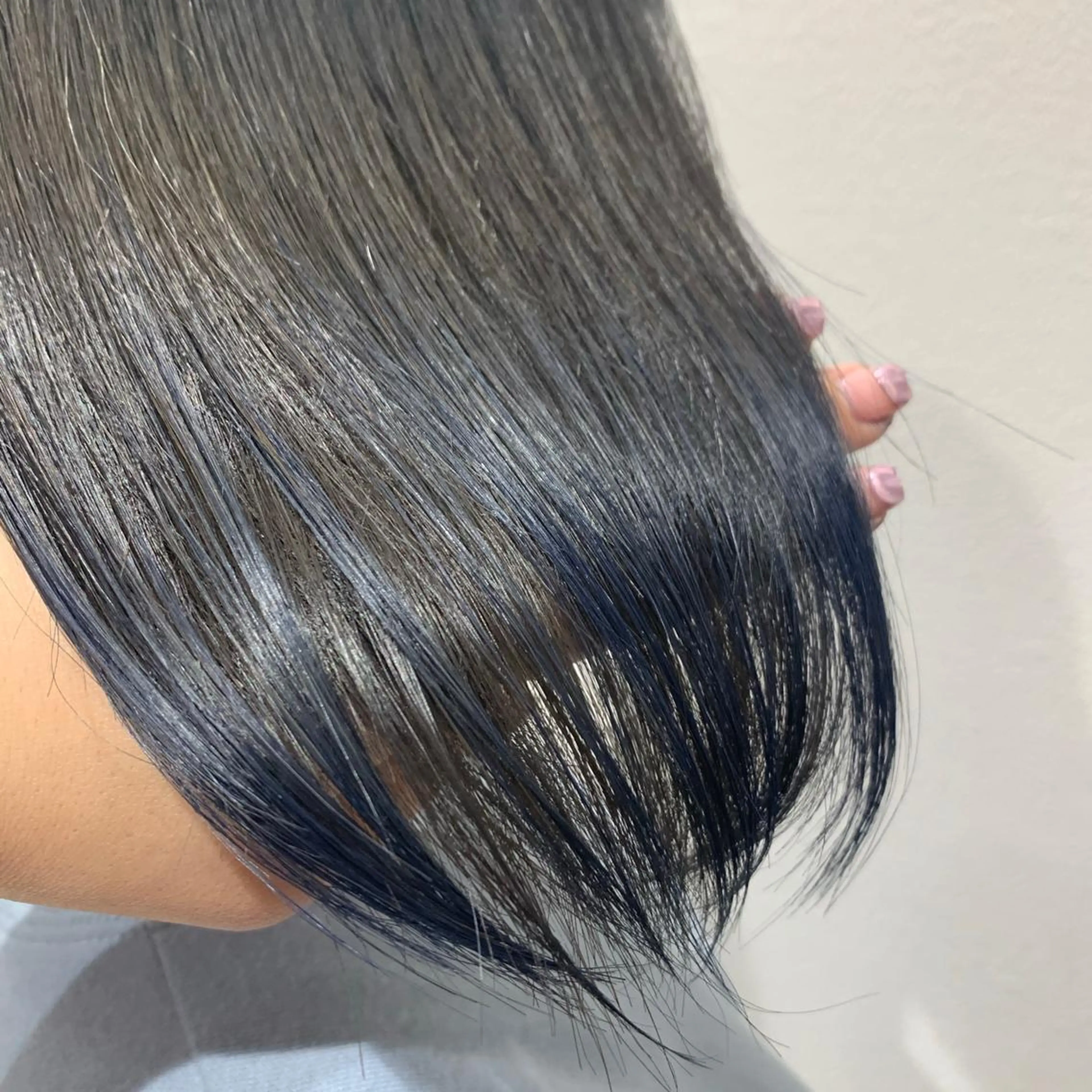 カラー ブリーチ anB ハルカのヘアスタイル