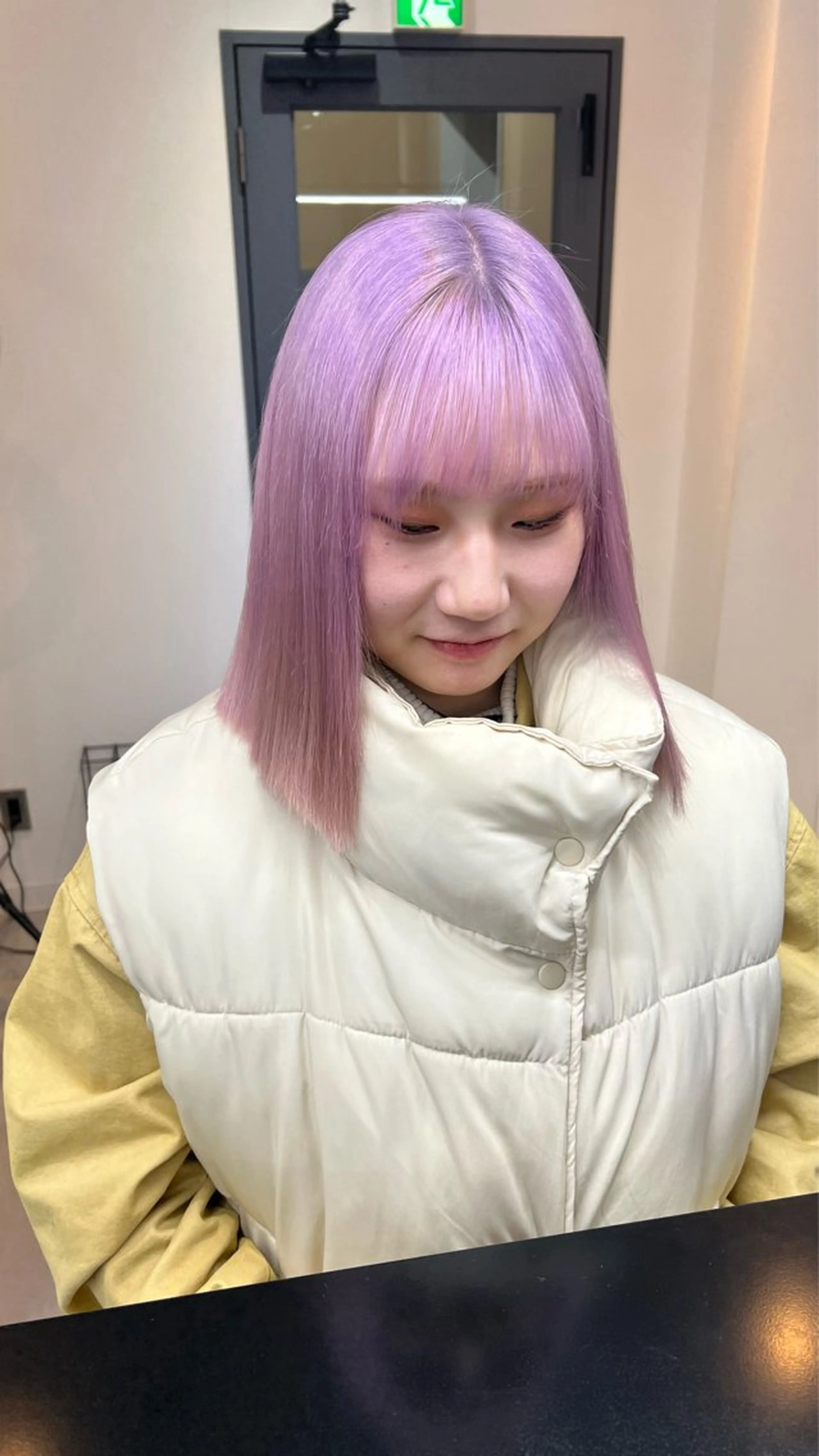 ショート カラー ブリーチ 透明感カラー デザインカラー ダブルカラー ハイトーンカラー いろあそび所属・ショート/ウルフ カットモデル募集のヘアスタイル