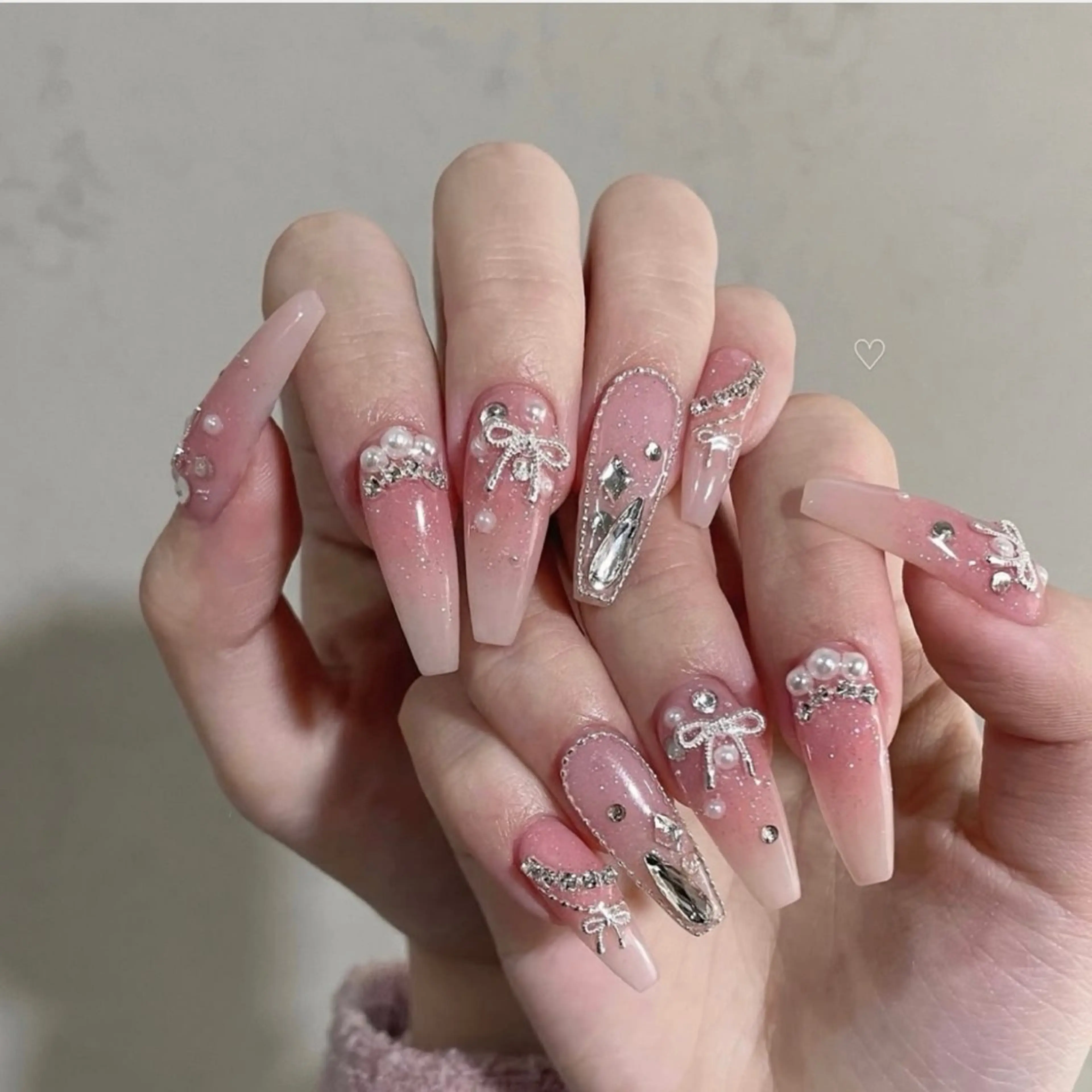 ネイル キラキラネイル 韓国ネイル 水色 マグネットネイル ミラーネイル ハンドネイル Lala Nailsのネイルデザイン