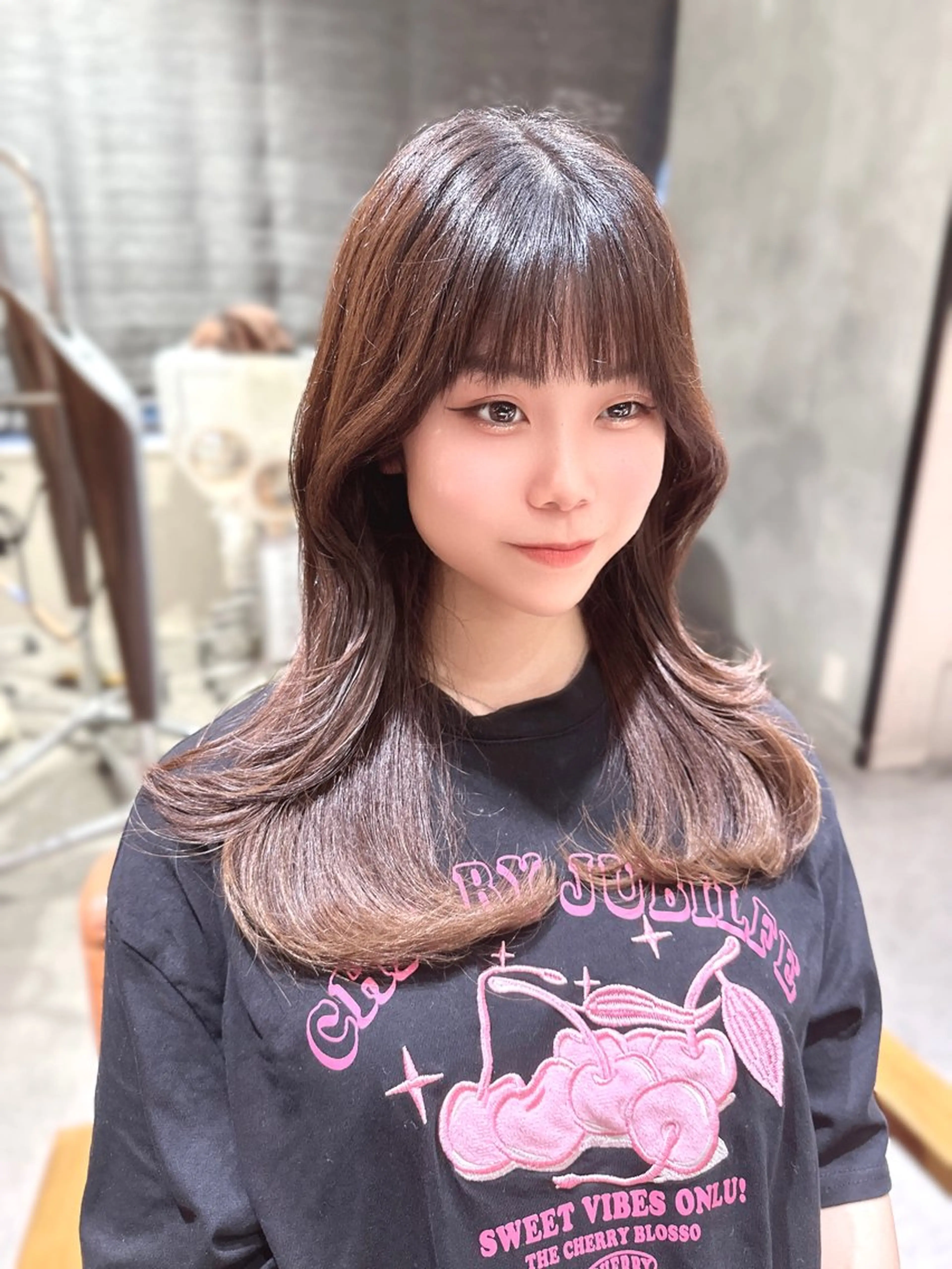 セミロング grace by afloat所属・平尾 樹里のヘアスタイル