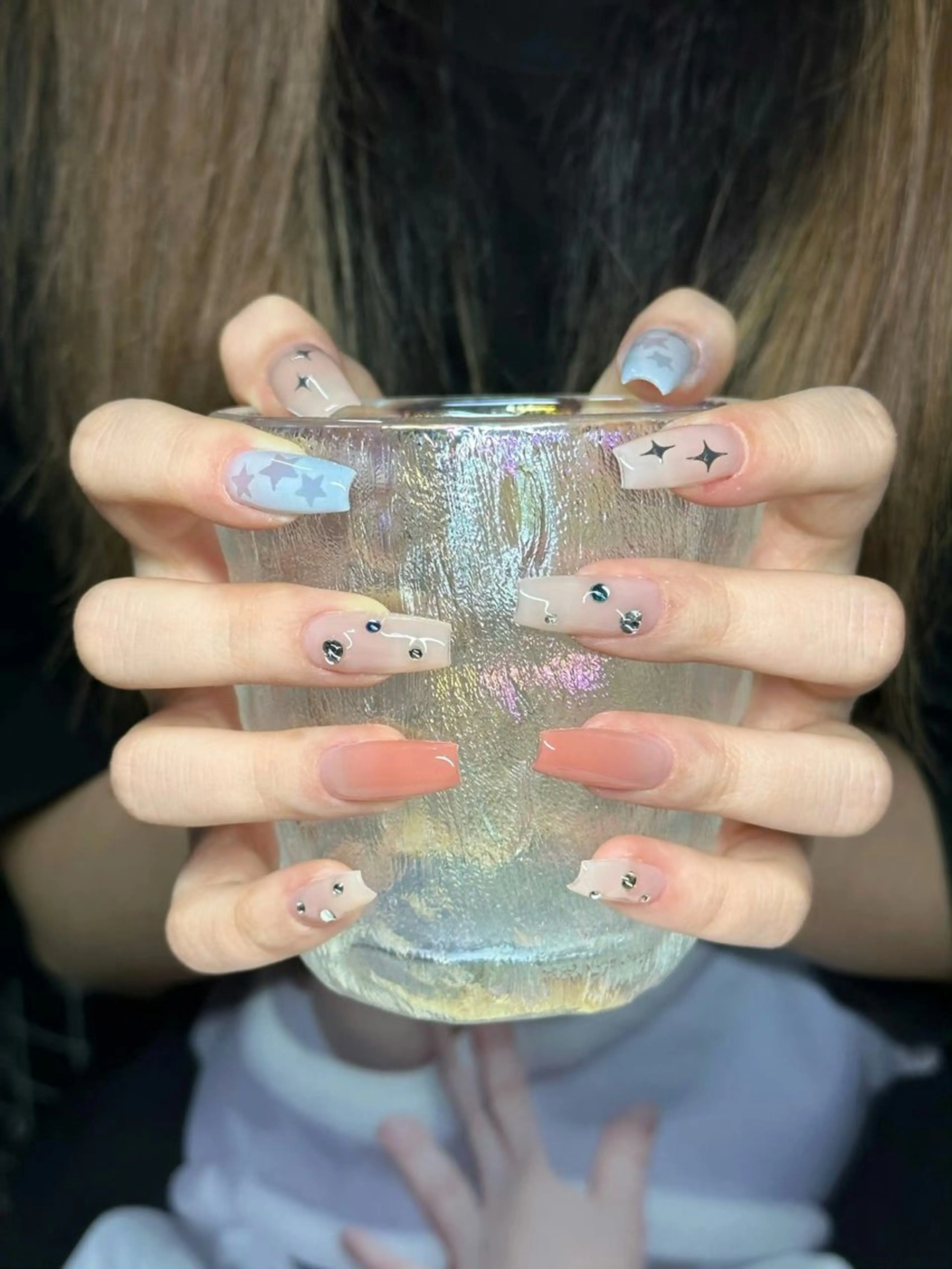 ネイル 長さ出し フットネイル フレンチネイル ジェルネイル ガラスフレンチ ハンドネイル ハンドケア More Glam渋谷店のネイルデザイン