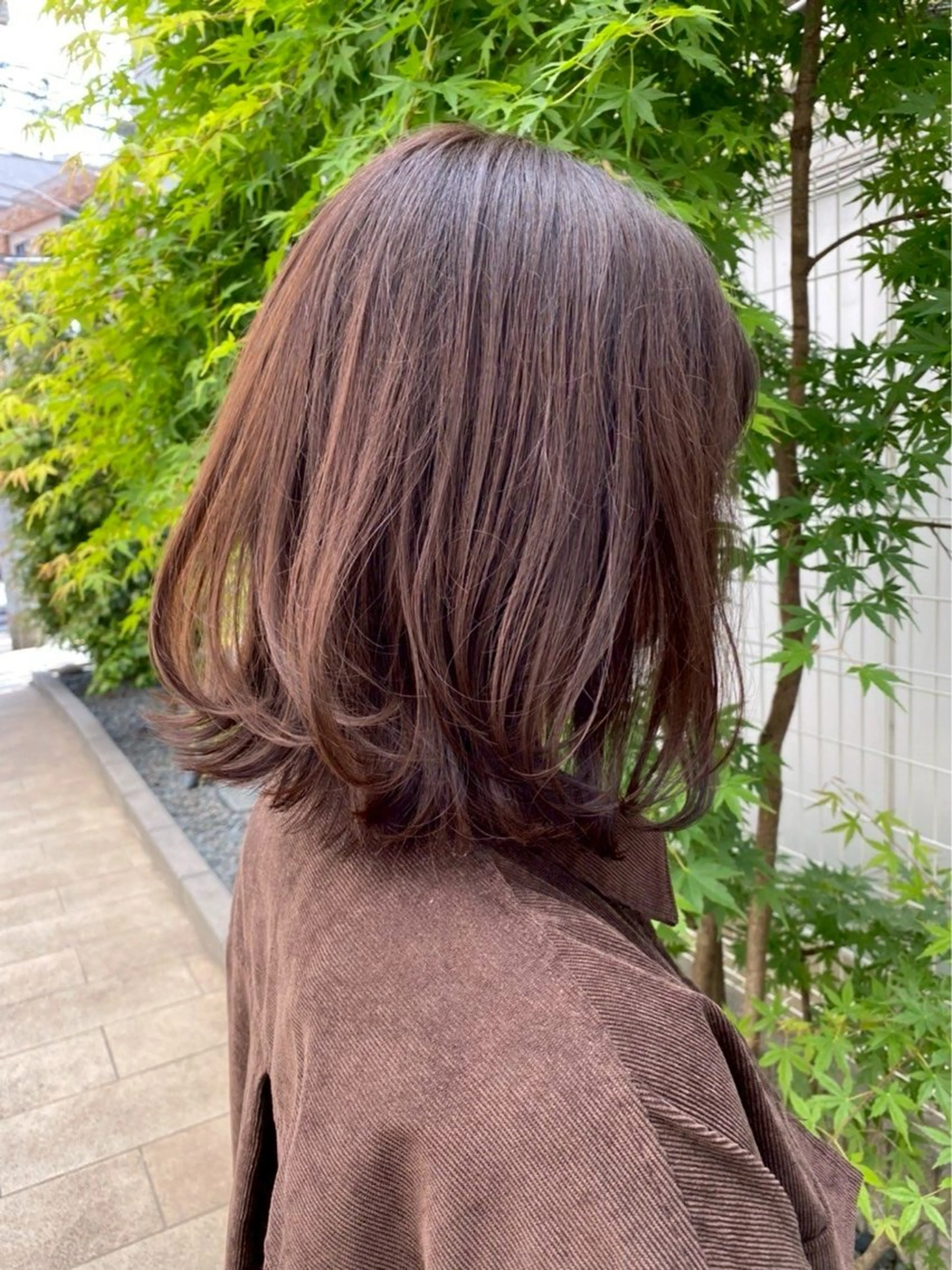 ミディアム ピンクブラウン ミツイシ ユウワのヘアスタイル