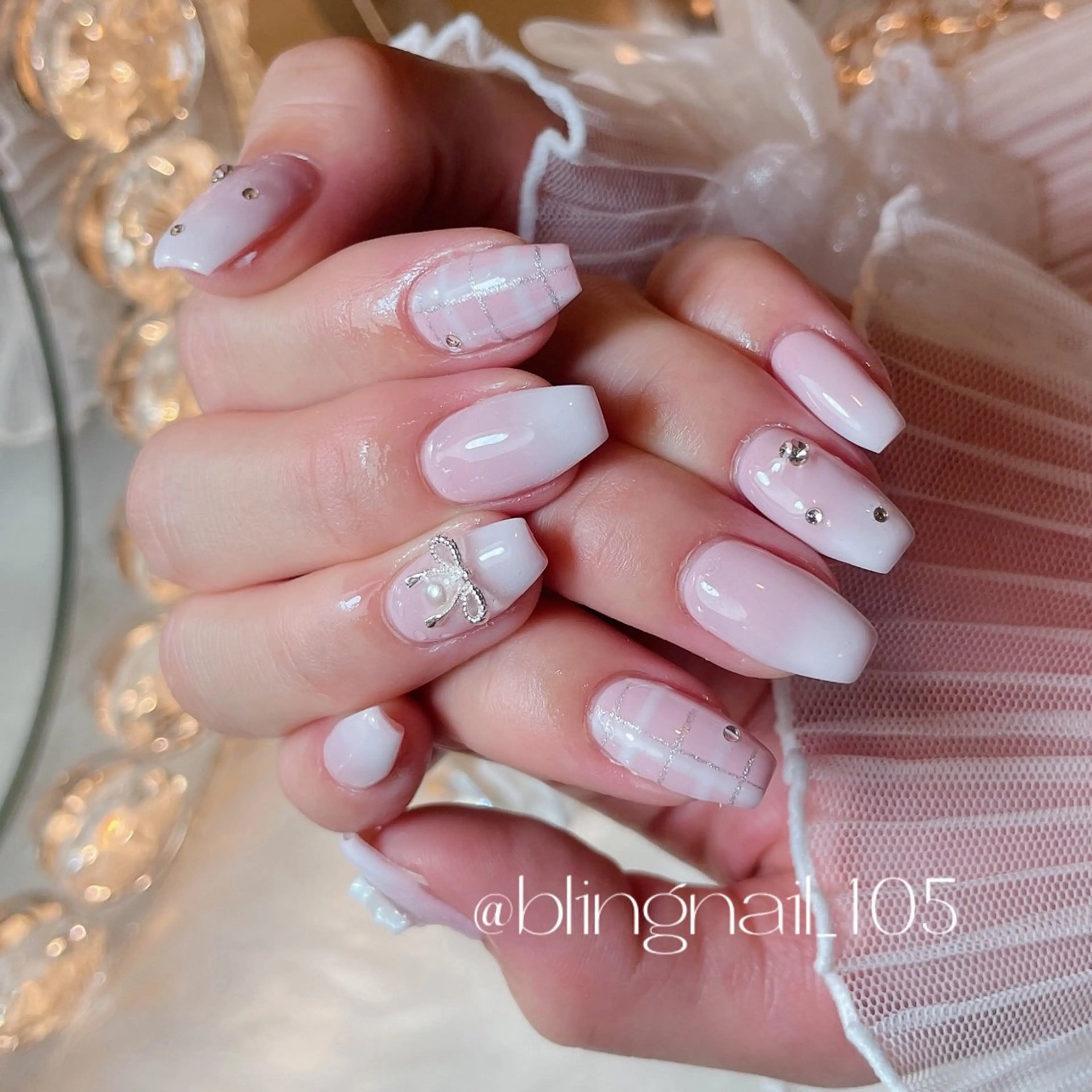 ネイル 23時まで❤︎韓国、 ワンホンネイルのネイルデザイン