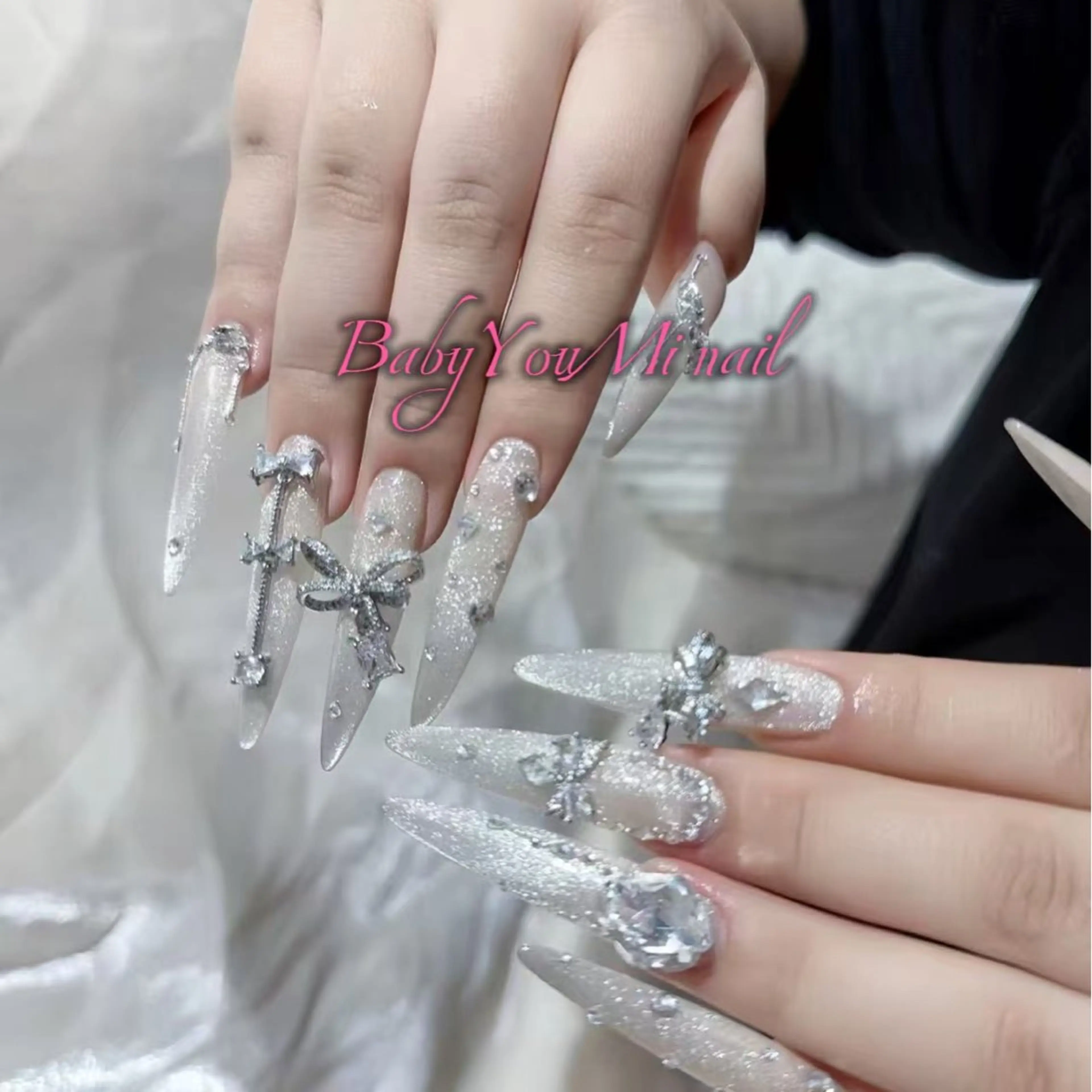 ネイル オーロラネイル フラワーネイル フットネイル フレンチネイル ジェルネイル ハンドネイル BabyYouMi ねねのネイルデザイン