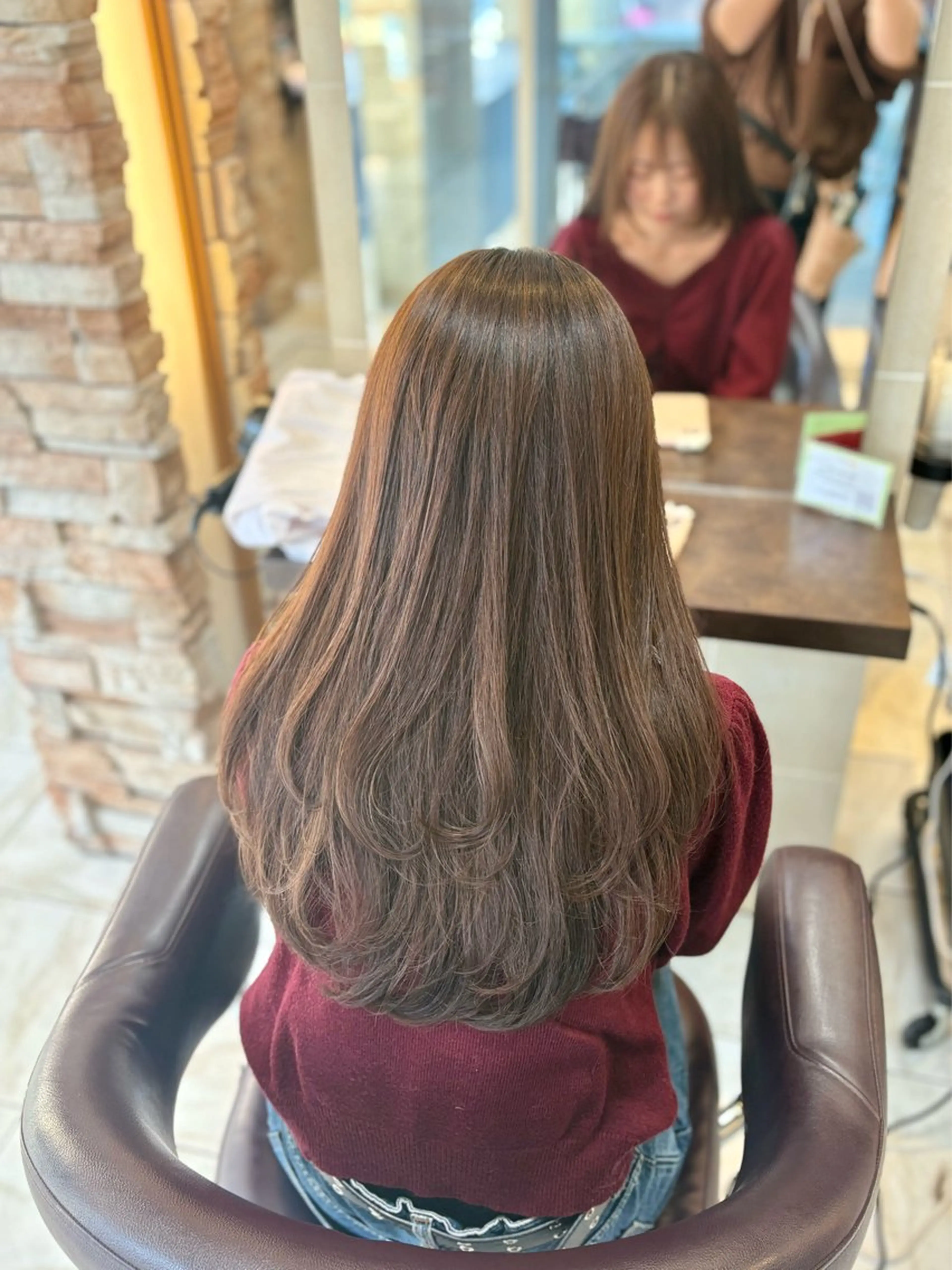 ロング カラー レイヤーカット 🎀透明感カラー 🐈ナズナのヘアスタイル