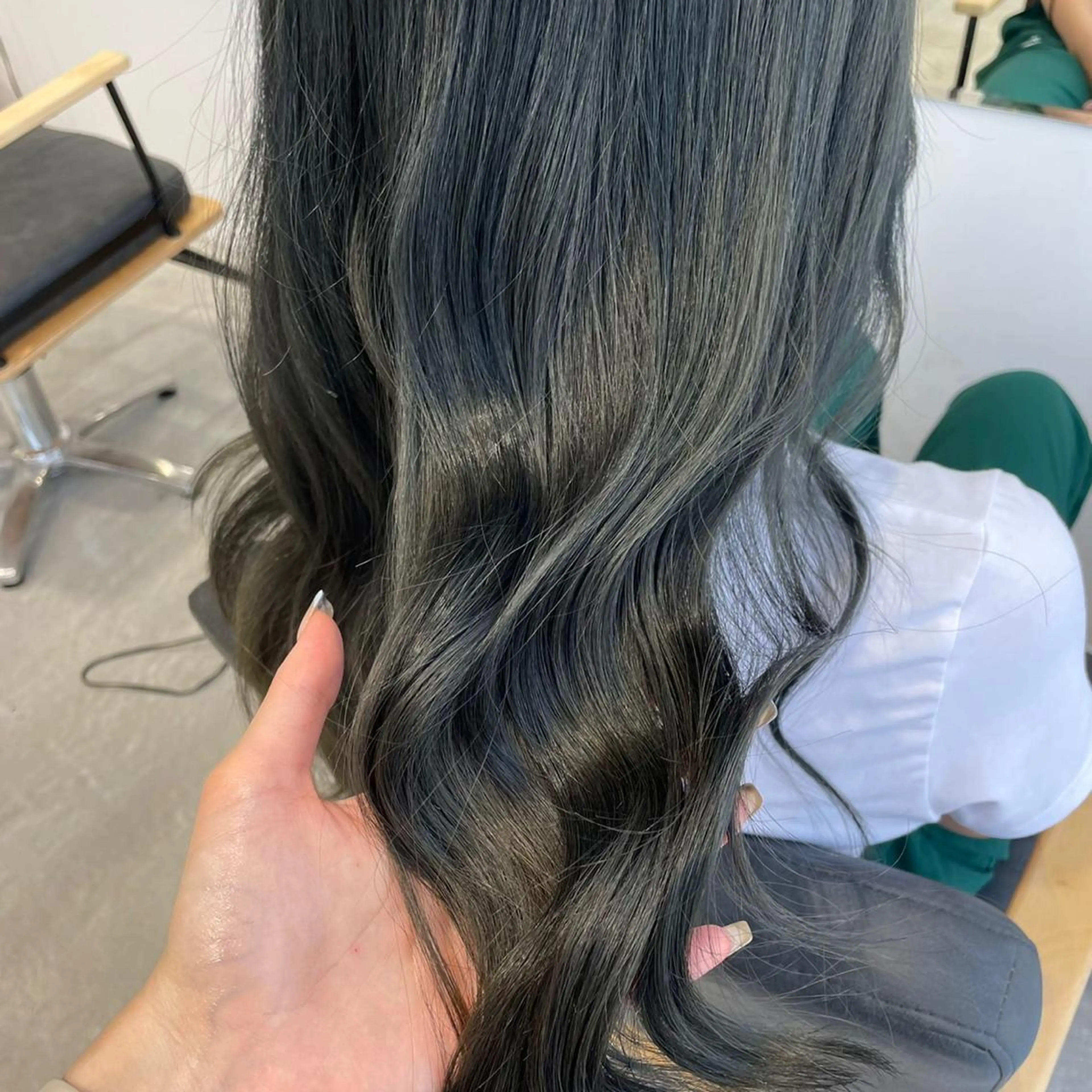 ロング カット ヘアカラー トリートメント 艶カラー/韓国風ヘア 🩵shioneのヘアスタイル