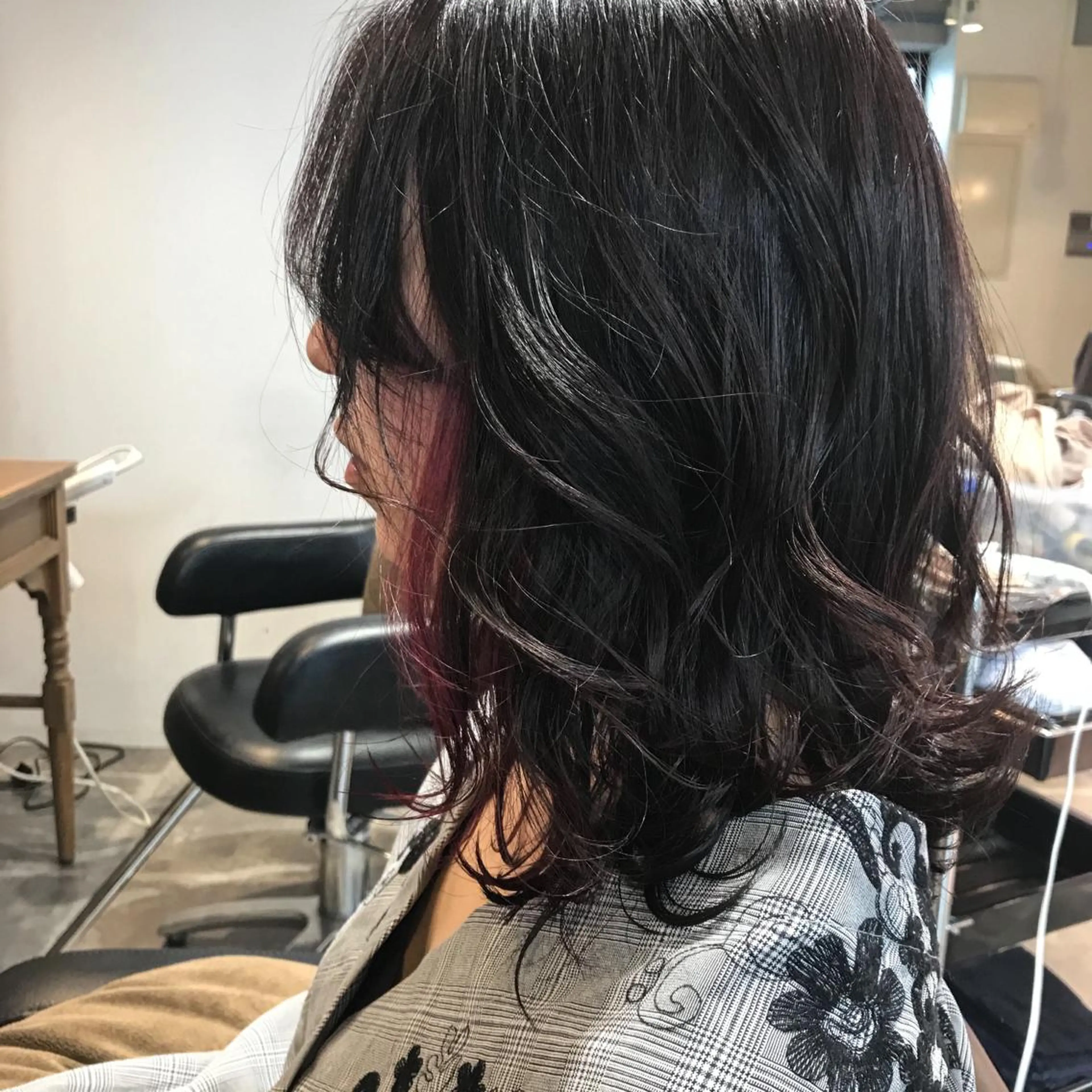 ミディアム カット ヘアカラー トリートメント 所渉/韓国レイヤー /ウルフカットのヘアスタイル