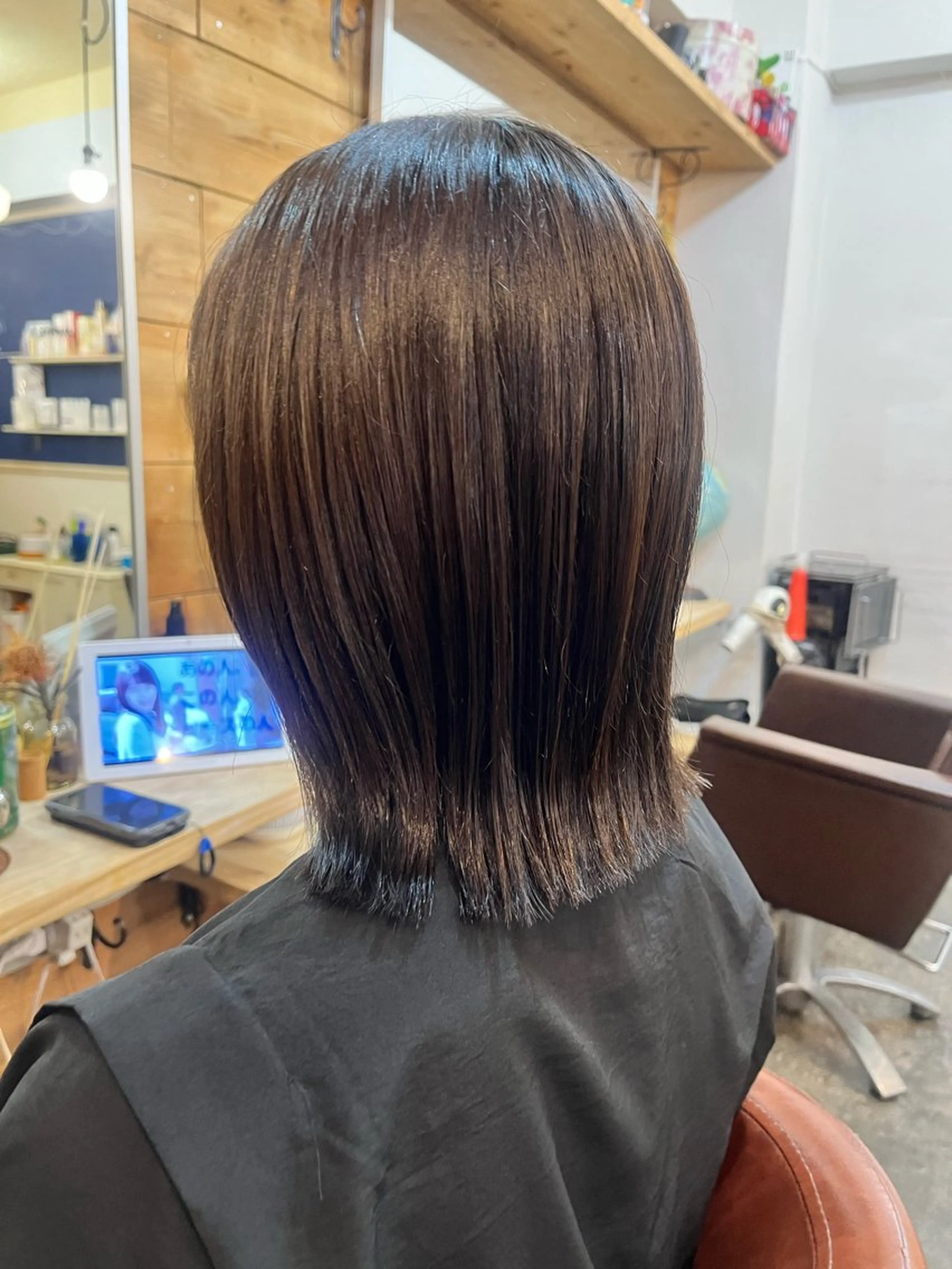 ミディアム レイヤーカット HAIR & MAKE orange所属・mary'sメリー /ニュアンスカラーのヘアスタイル