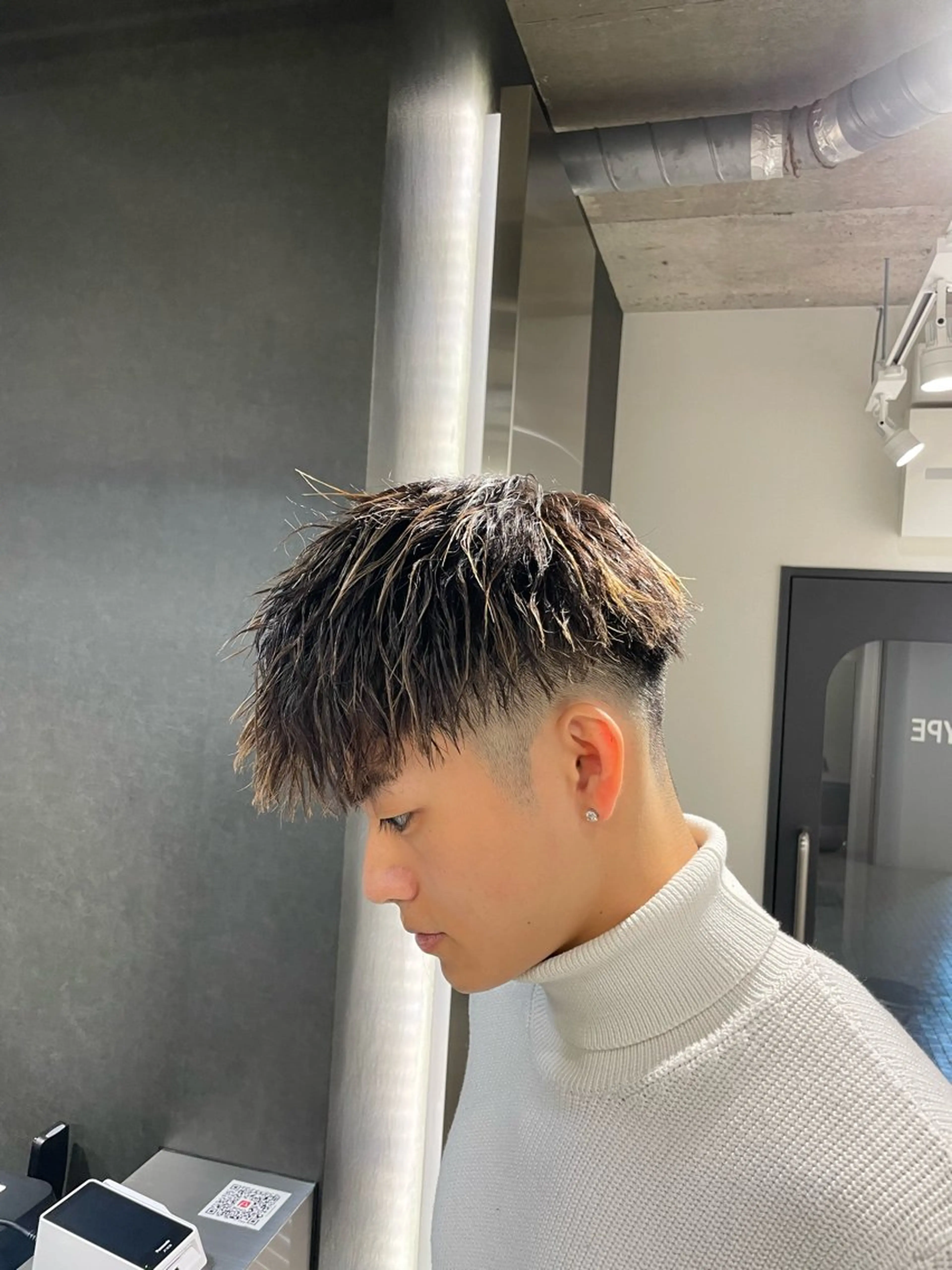 ショート パーマ メンズ フェードカット メンズパーマ メンズツイストパーマ ツイストパーマ カット パーマ トリートメント 🔥Mackey🔥 メンズ特化型美容師のヘアスタイル