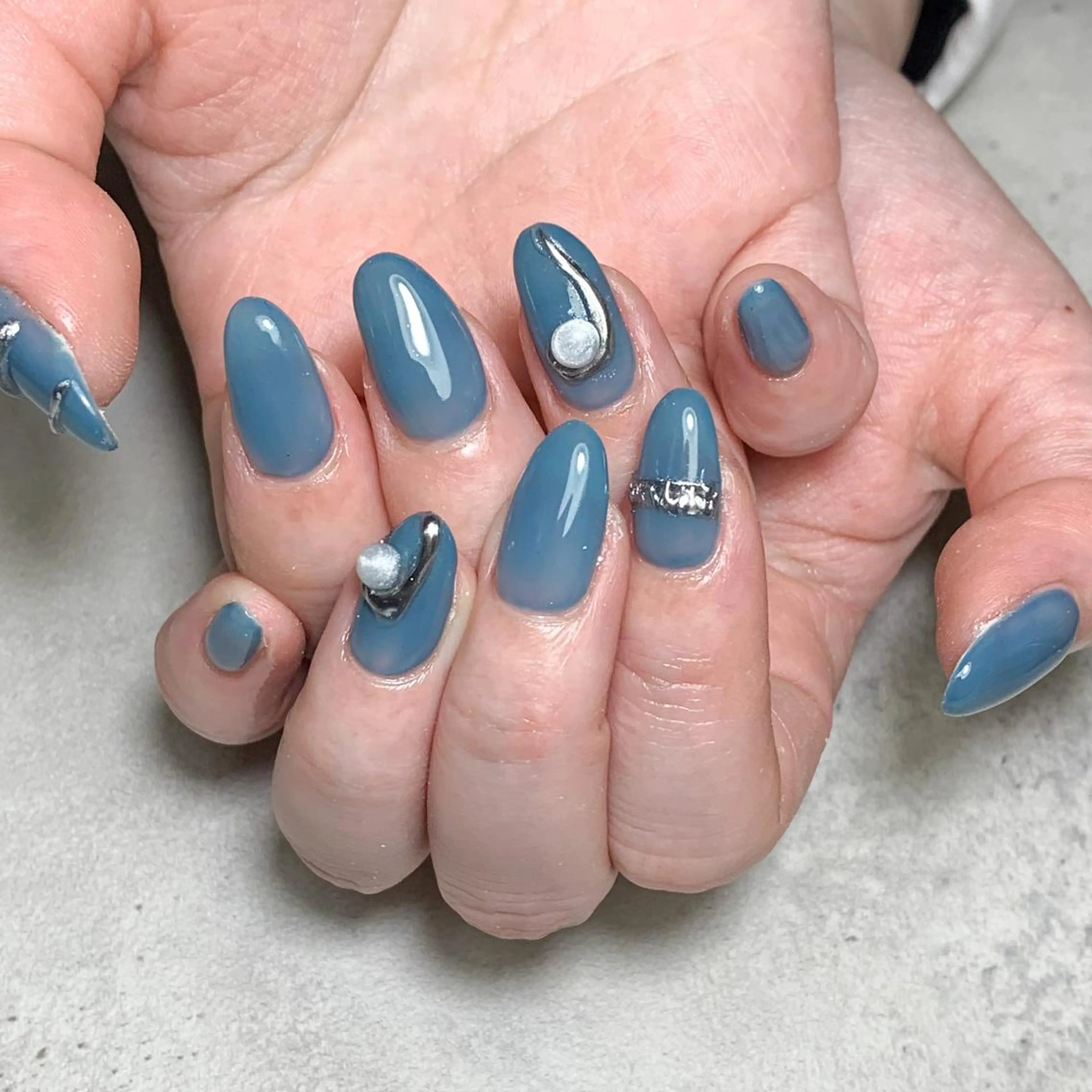 ネイル atelier　FIORITURA所属・FIORITURA aiのネイルデザイン