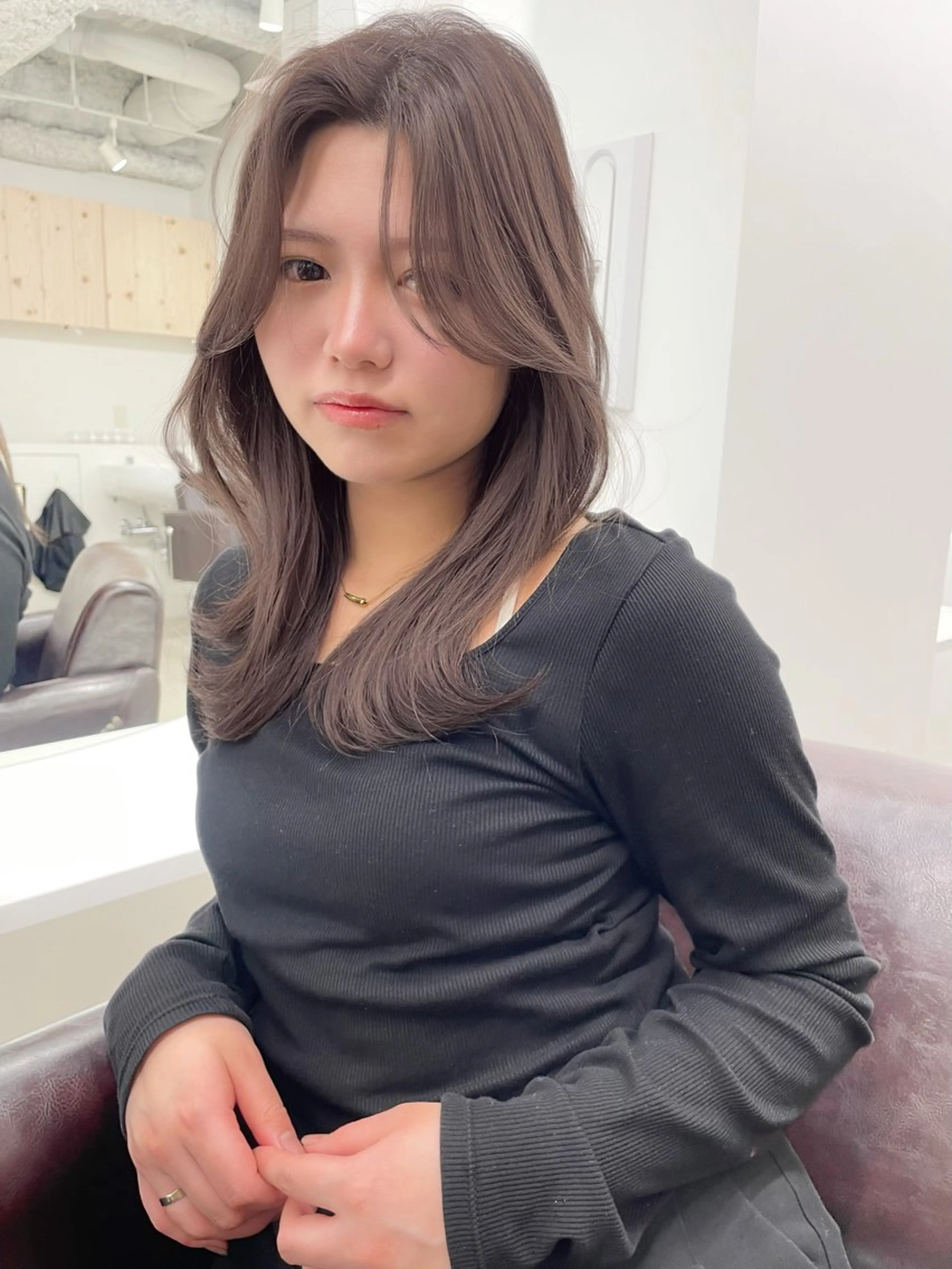 セミロング カラー ヘアカラー 新宿/韓国ヘア/ 髪質改善ストレートのヘアスタイル