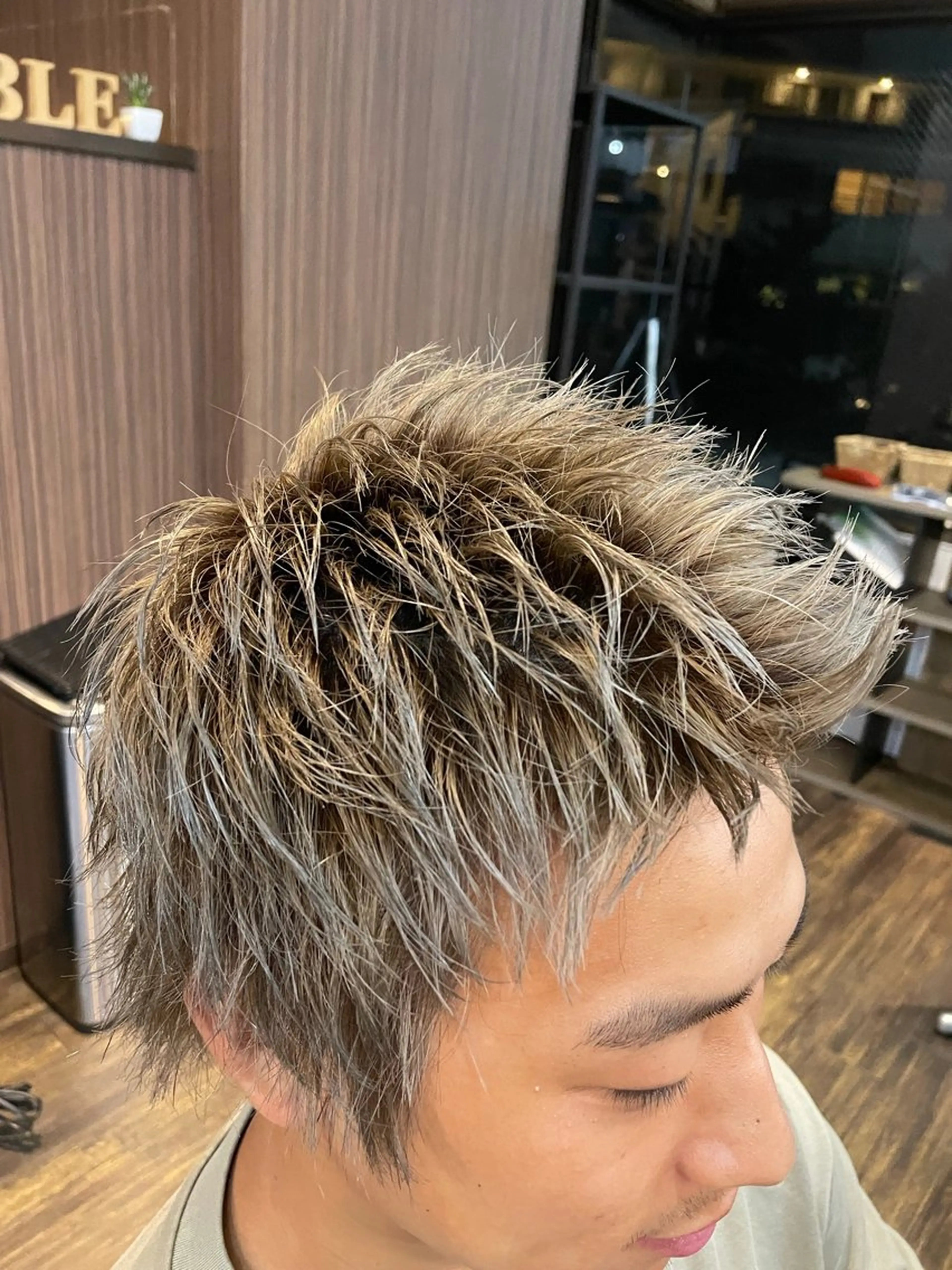 ショート カラー メンズ 高井 柊のヘアスタイル