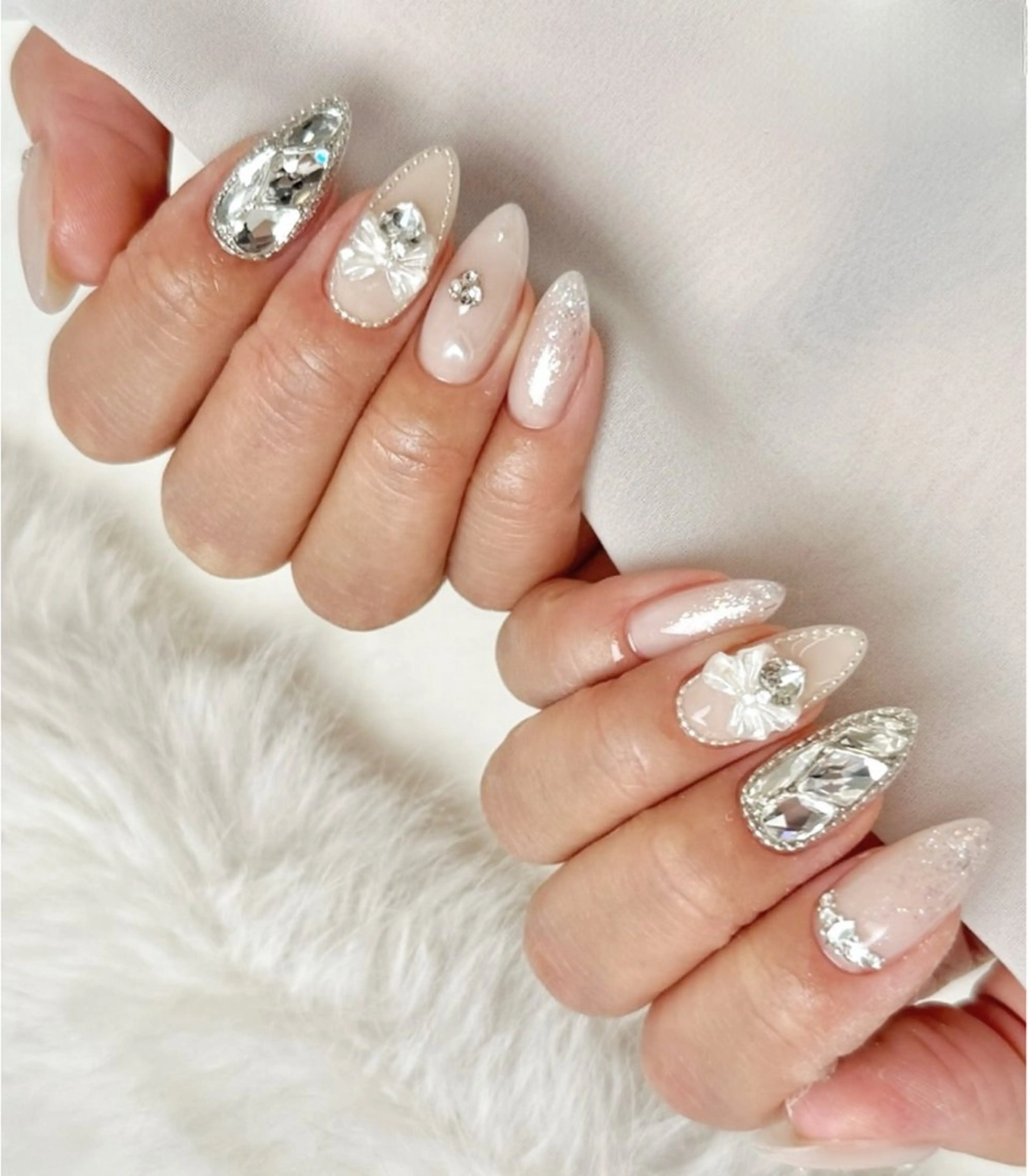 ネイル アニマル柄 オーロラネイル チークネイル フラッシュネイル ジェルネイル ハンドネイル Tira Nailのネイルデザイン