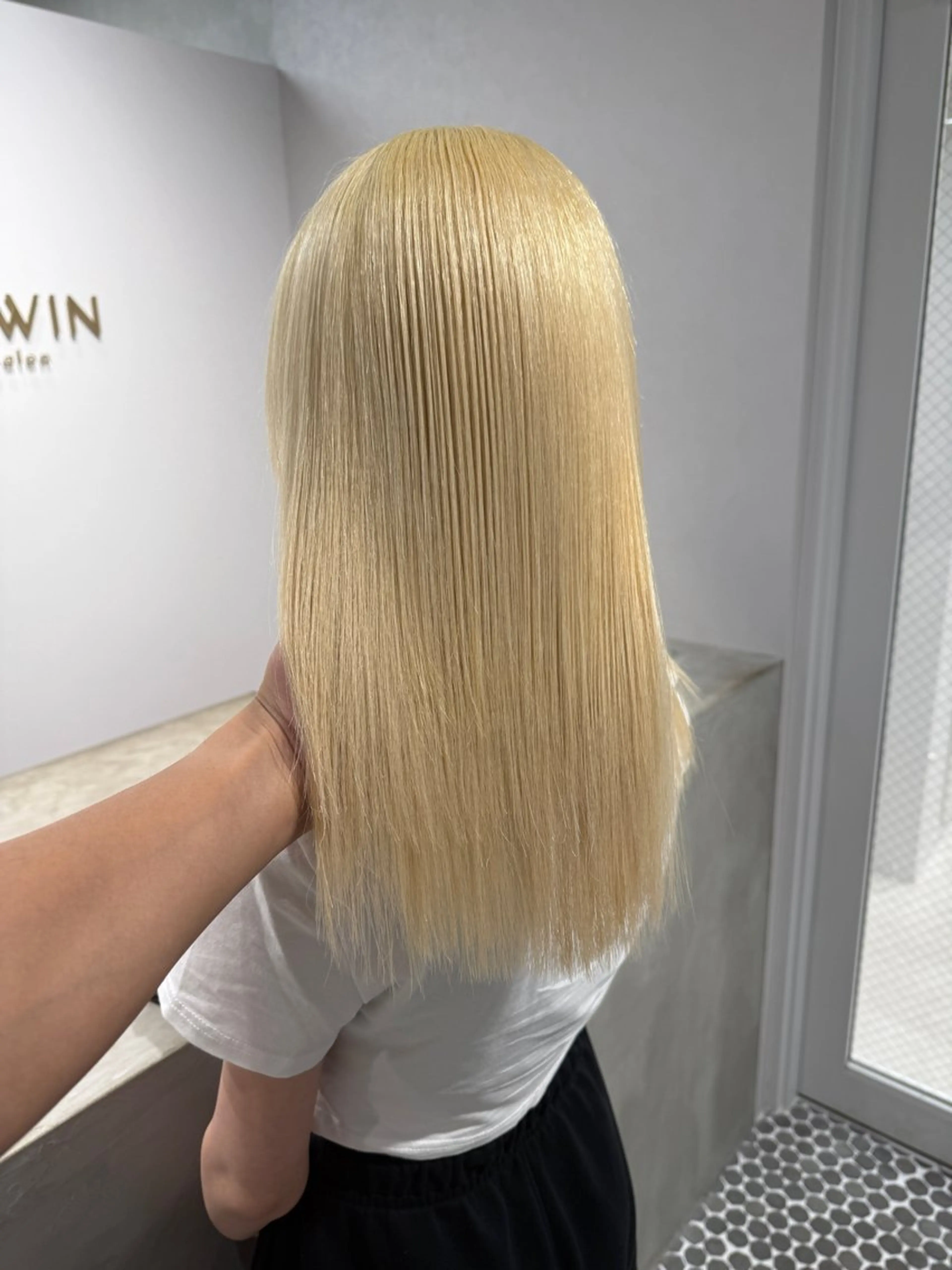 ロング カラー ヘアカラー トリートメント ハイトーン/ ブリーチ/あいかのヘアスタイル