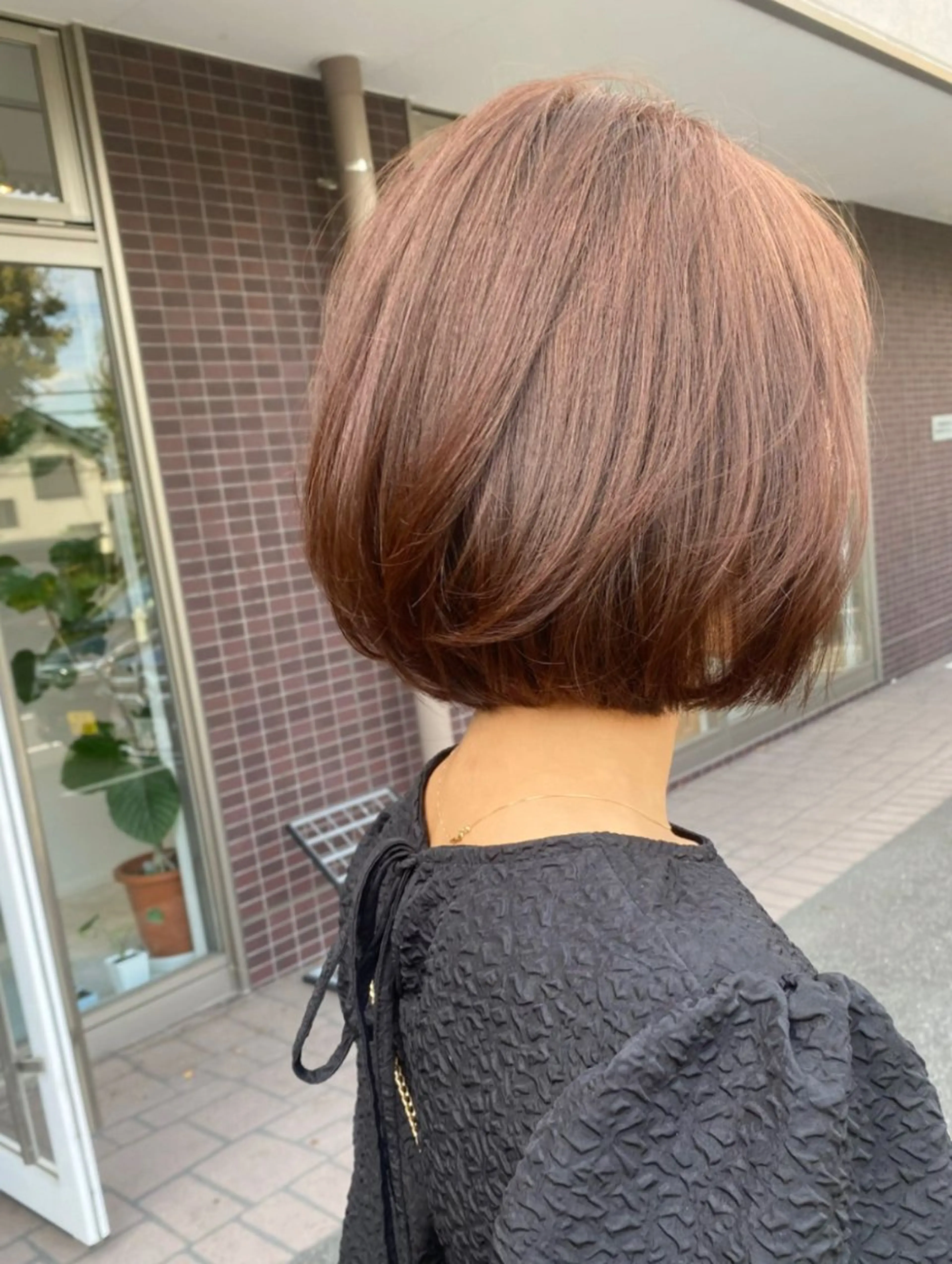 ショート カラー 透明感カラー イルミナカラー ボブ レイヤーカット カット ヘアカラー トリートメント ショートカット パーマ石井のヘアスタイル